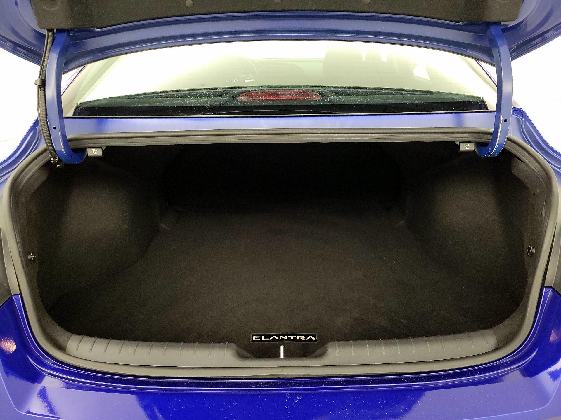 Thumbnail: 2023 Hyundai Elantra - 20