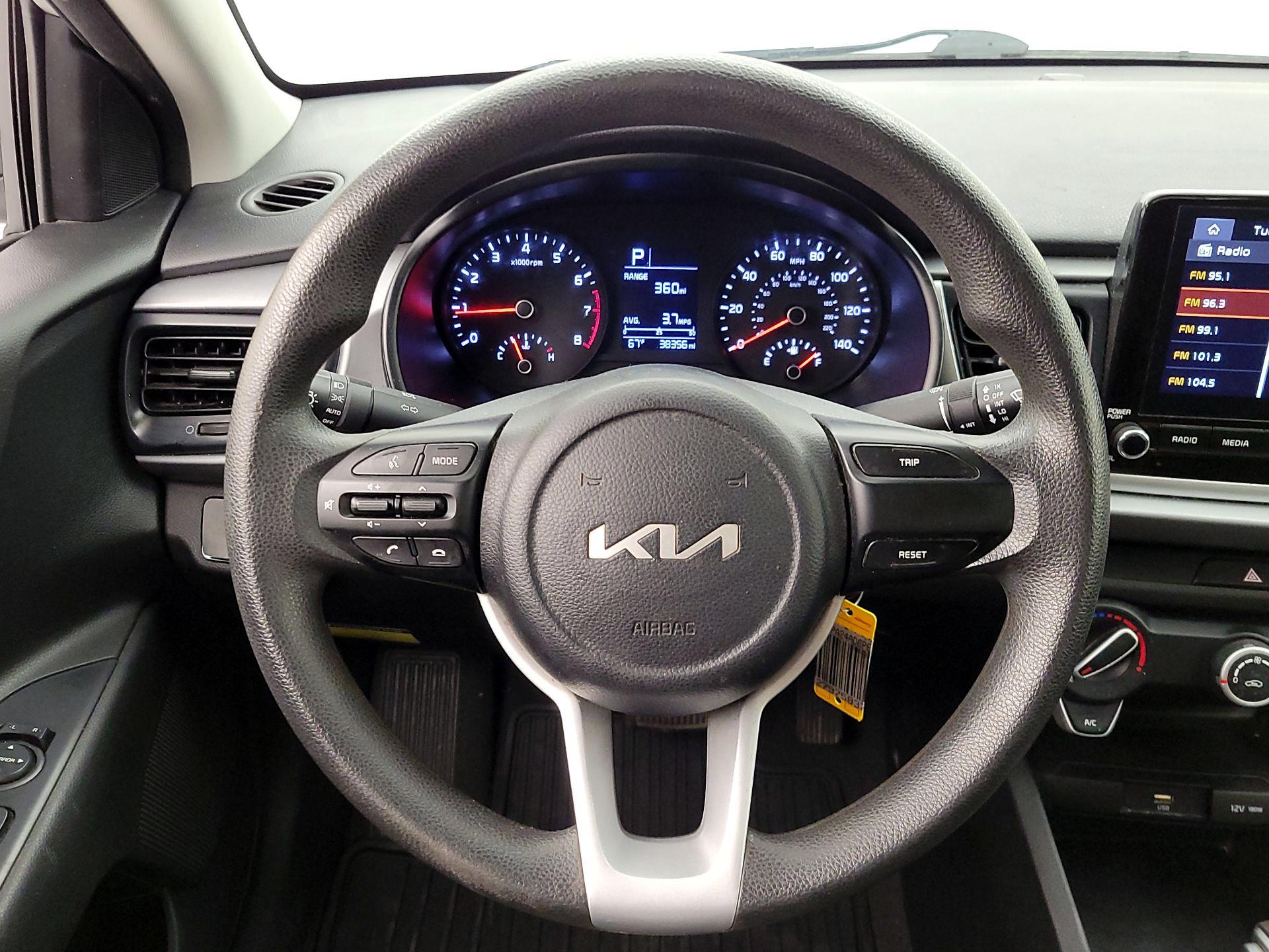 Thumbnail: 2023 Kia Rio - 10