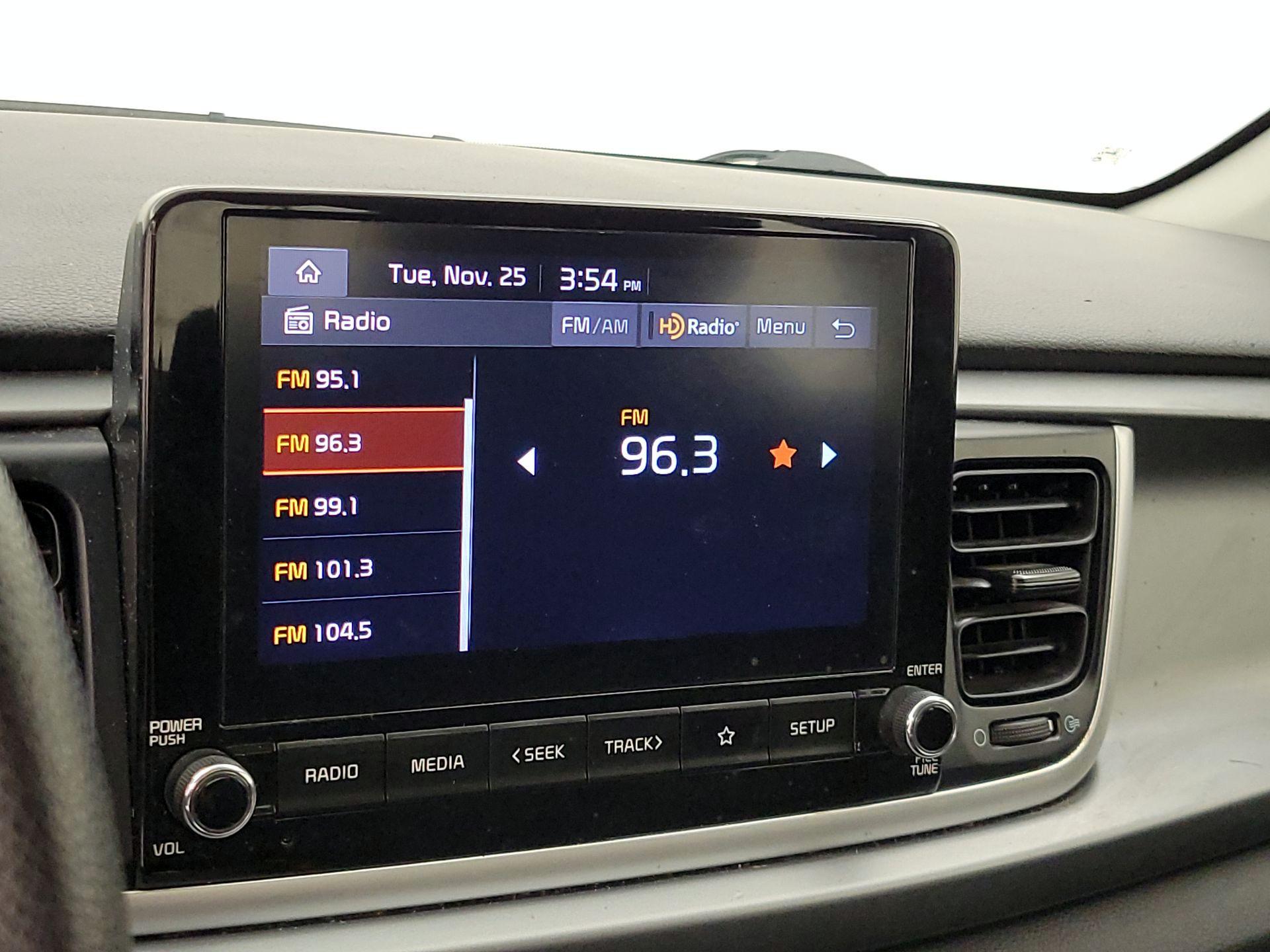 Thumbnail: 2023 Kia Rio - 15