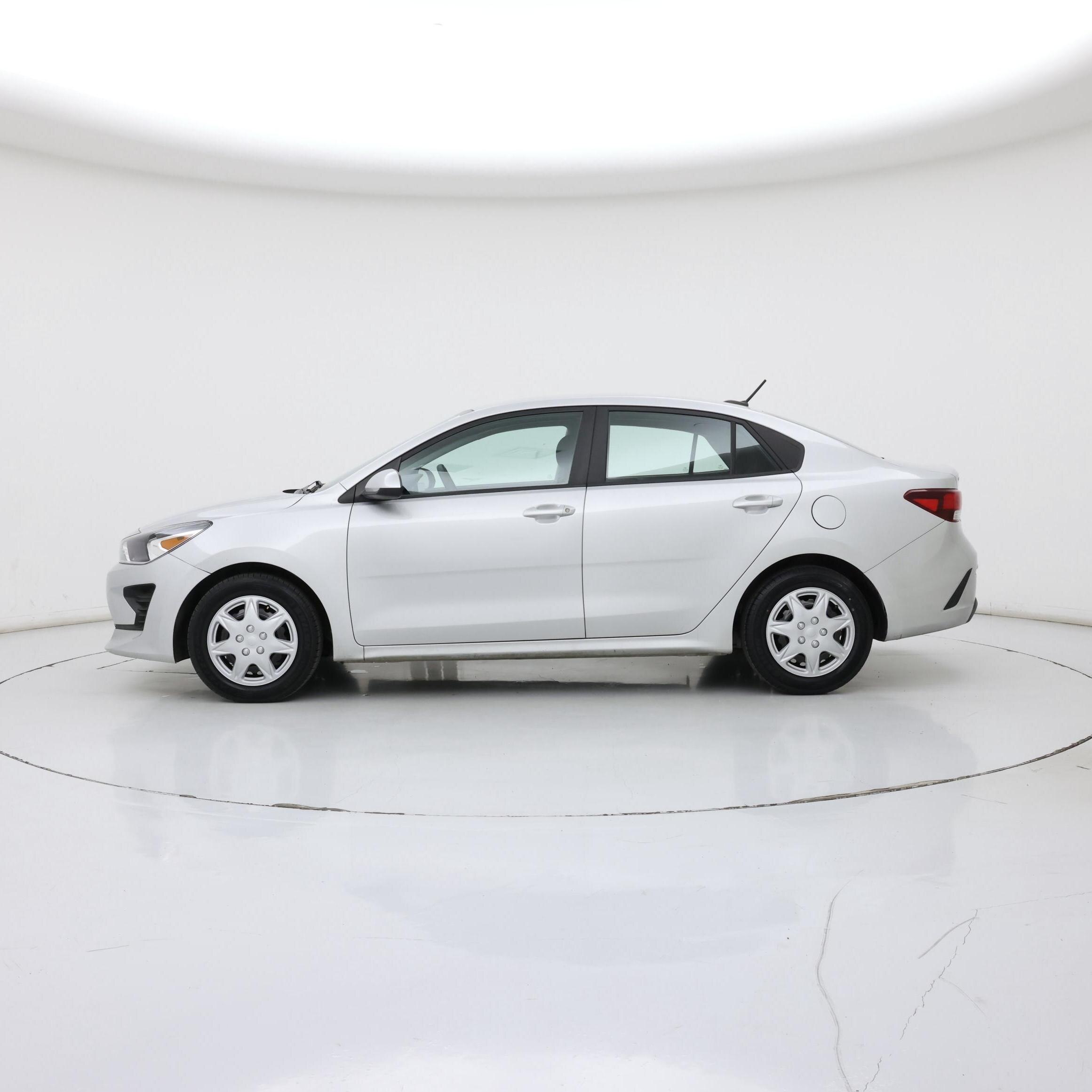 Thumbnail: 2023 Kia Rio - 3