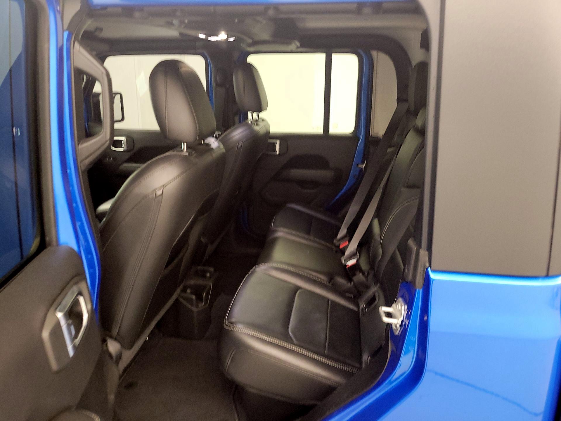 Thumbnail: 2023 Jeep Gladiator - 20