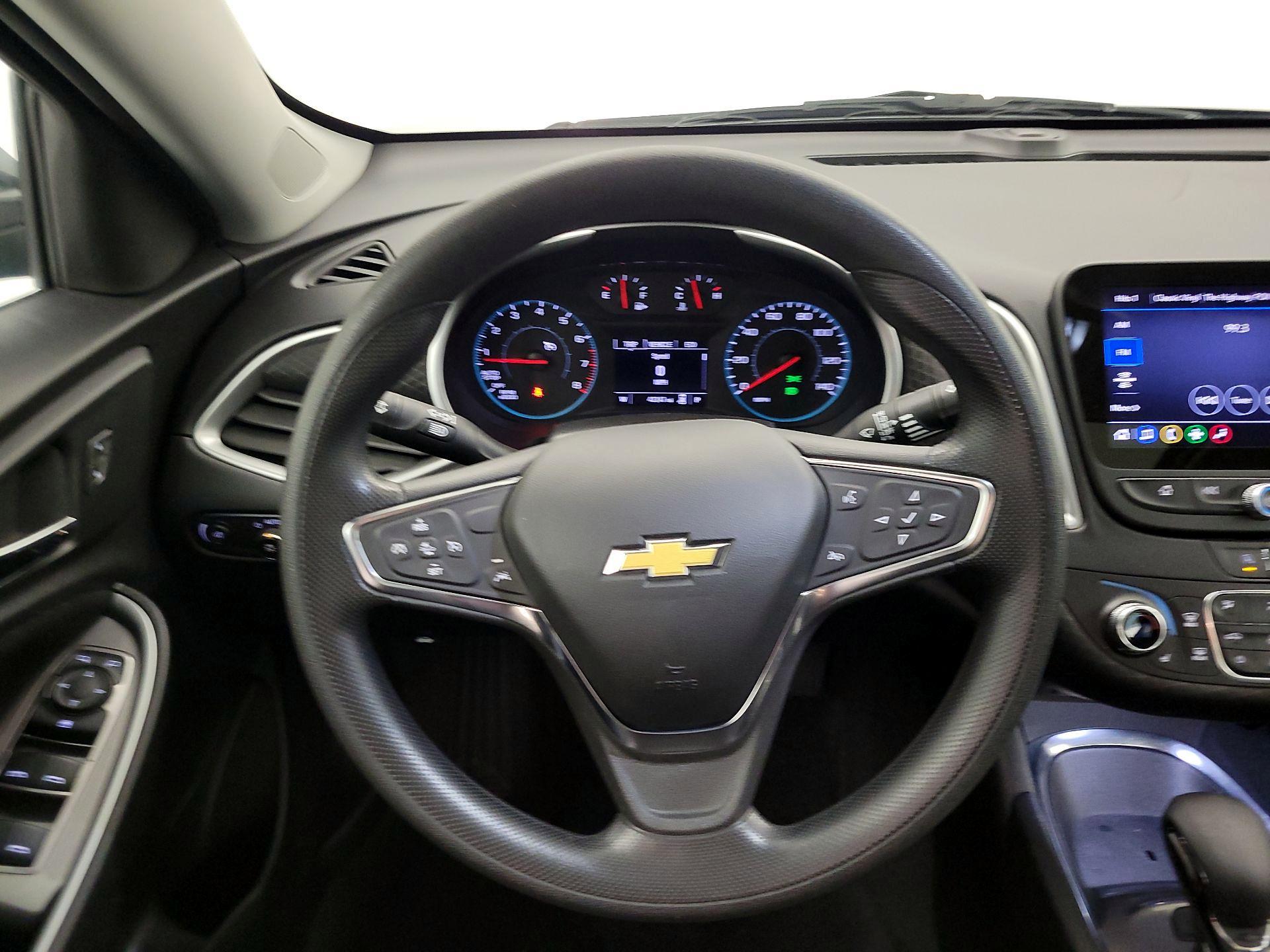 Thumbnail: 2024 Chevrolet Malibu - 10