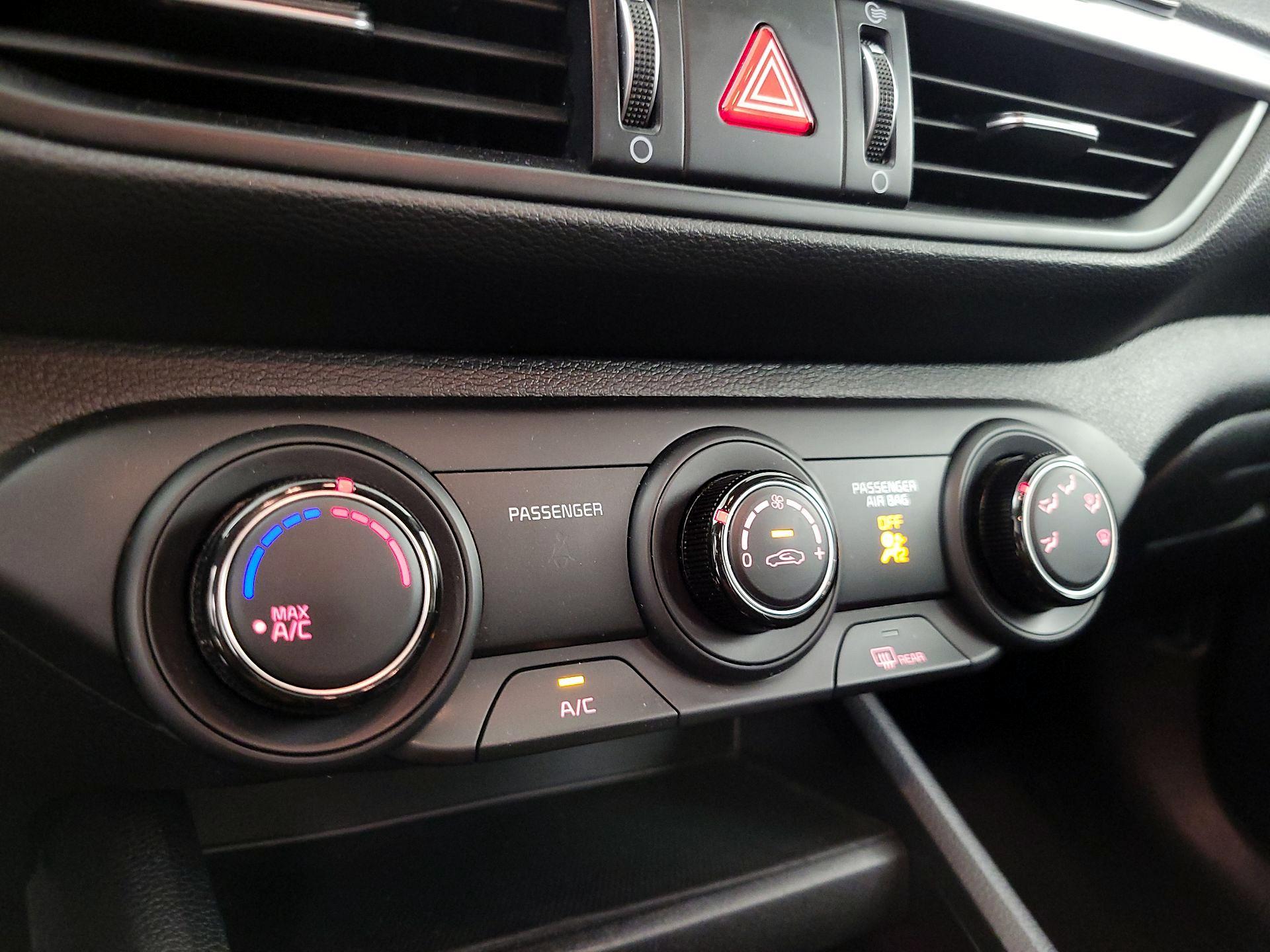 Thumbnail: 2024 Kia Forte - 16