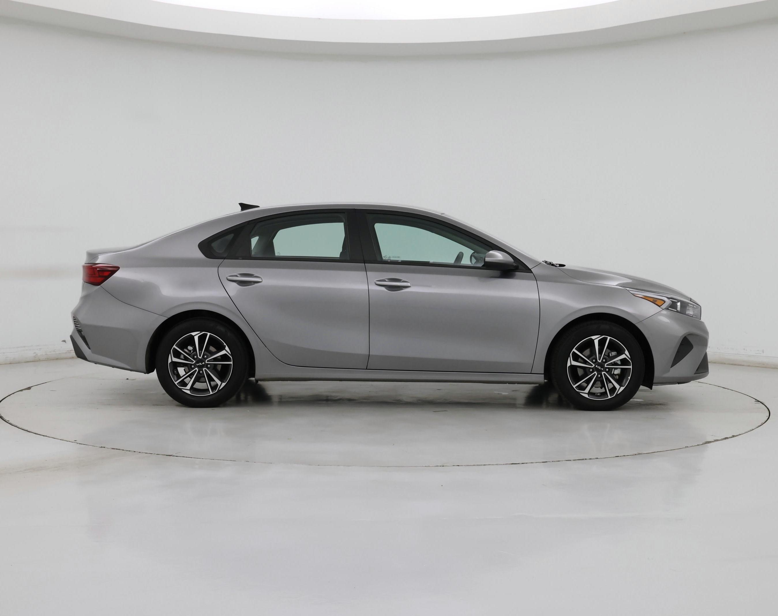 Thumbnail: 2024 Kia Forte - 7