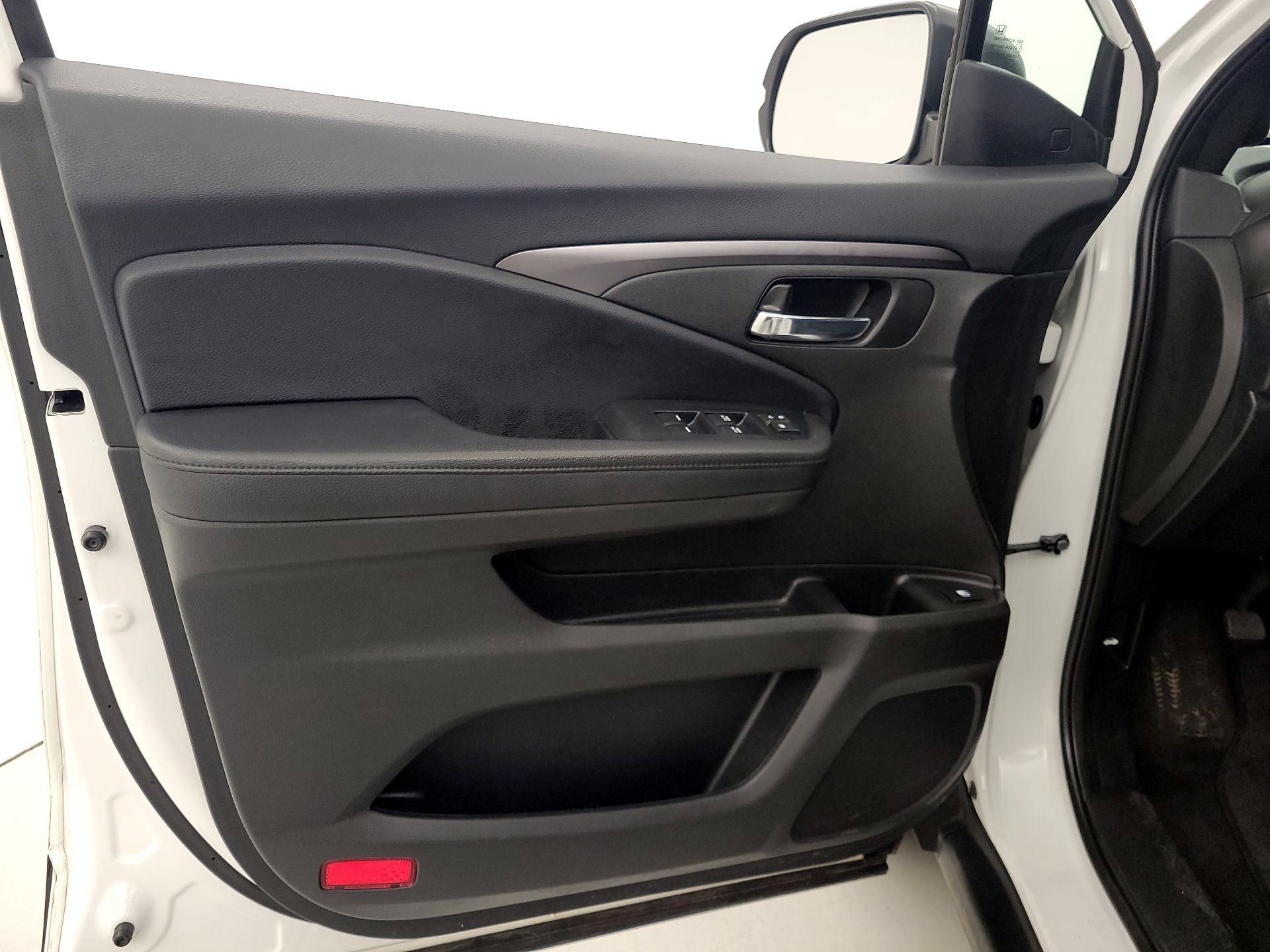 Thumbnail: 2022 Honda Pilot - 12