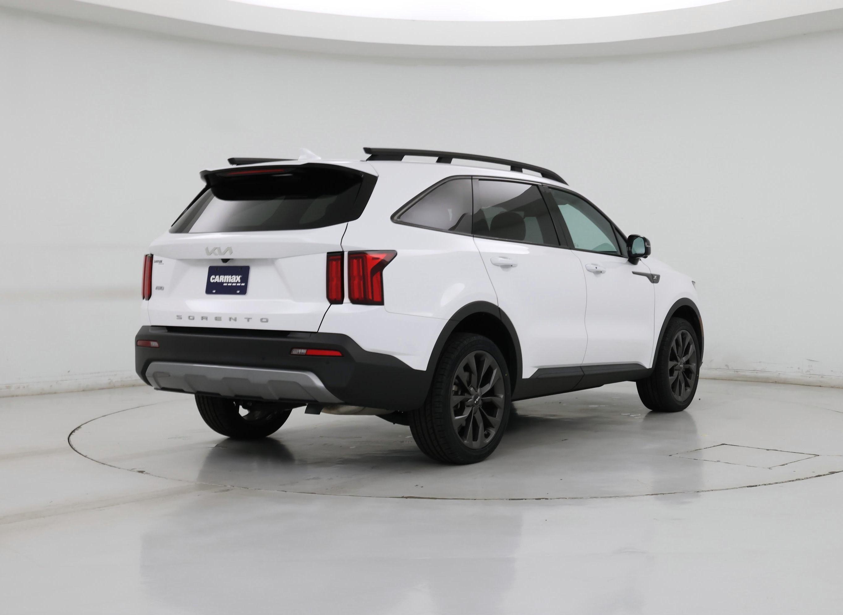 Thumbnail: 2022 Kia Sorento - 8