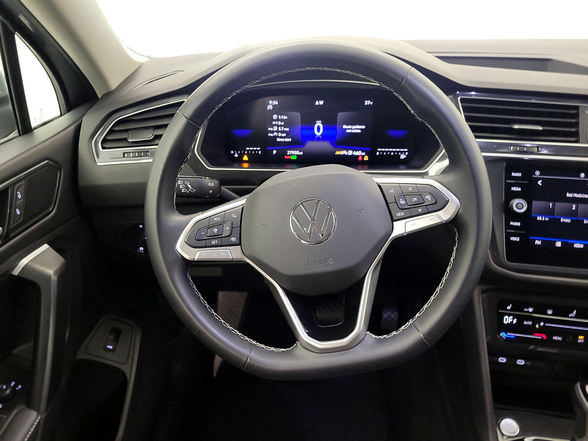 Thumbnail: 2024 Volkswagen Tiguan - 10