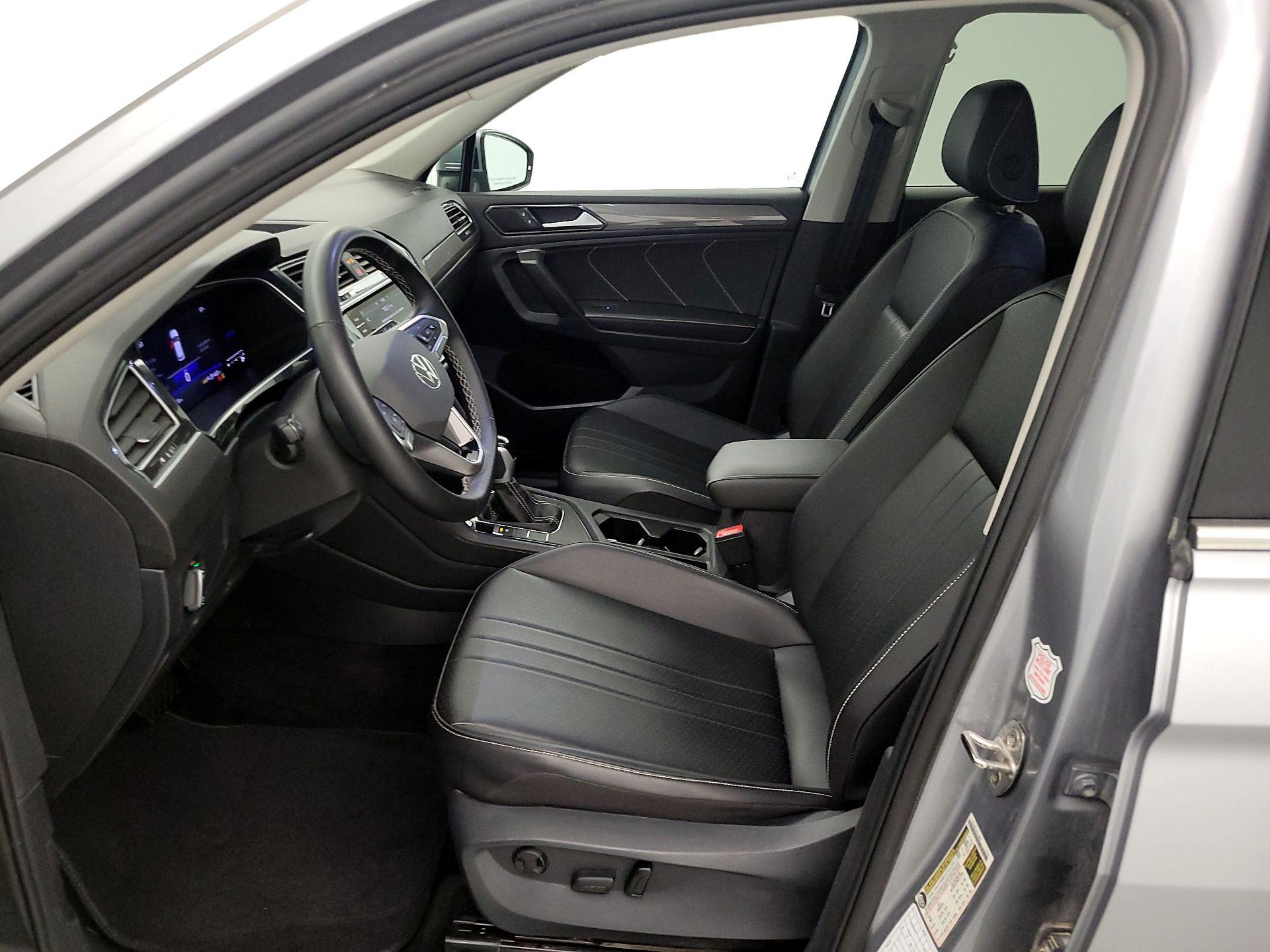 Thumbnail: 2024 Volkswagen Tiguan - 11