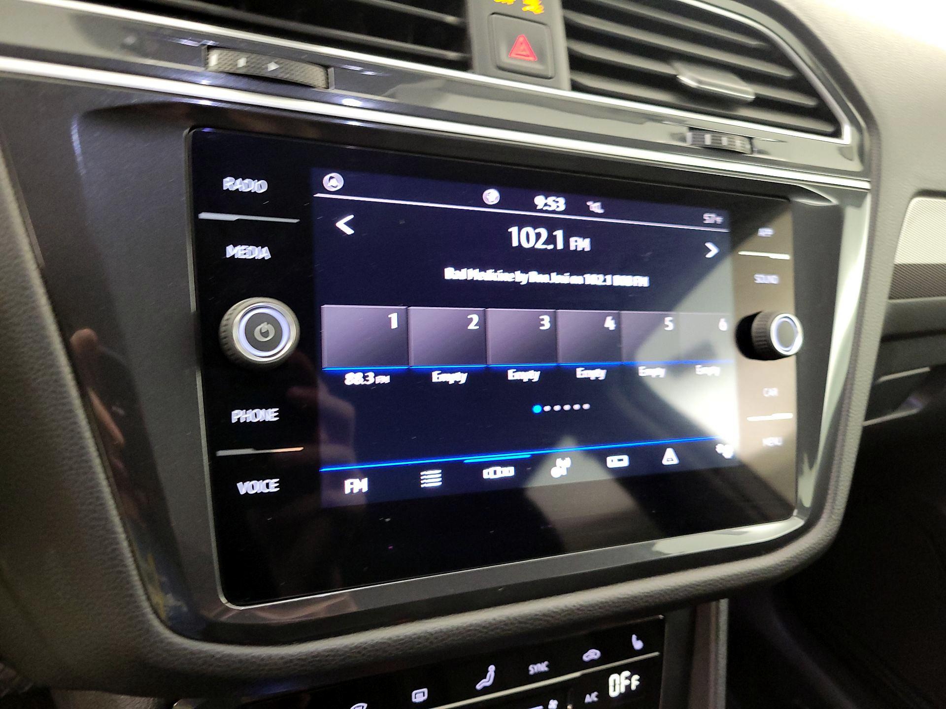 Thumbnail: 2024 Volkswagen Tiguan - 15