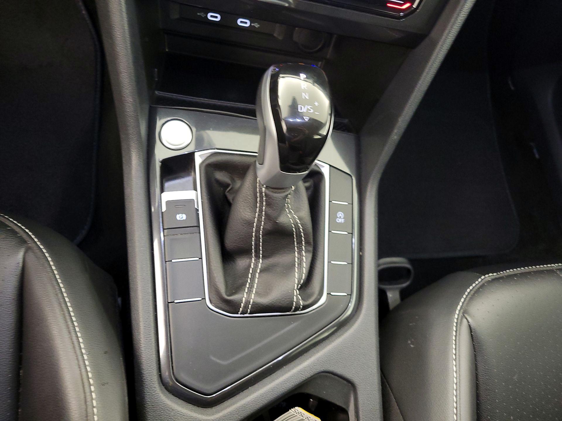 Thumbnail: 2024 Volkswagen Tiguan - 17