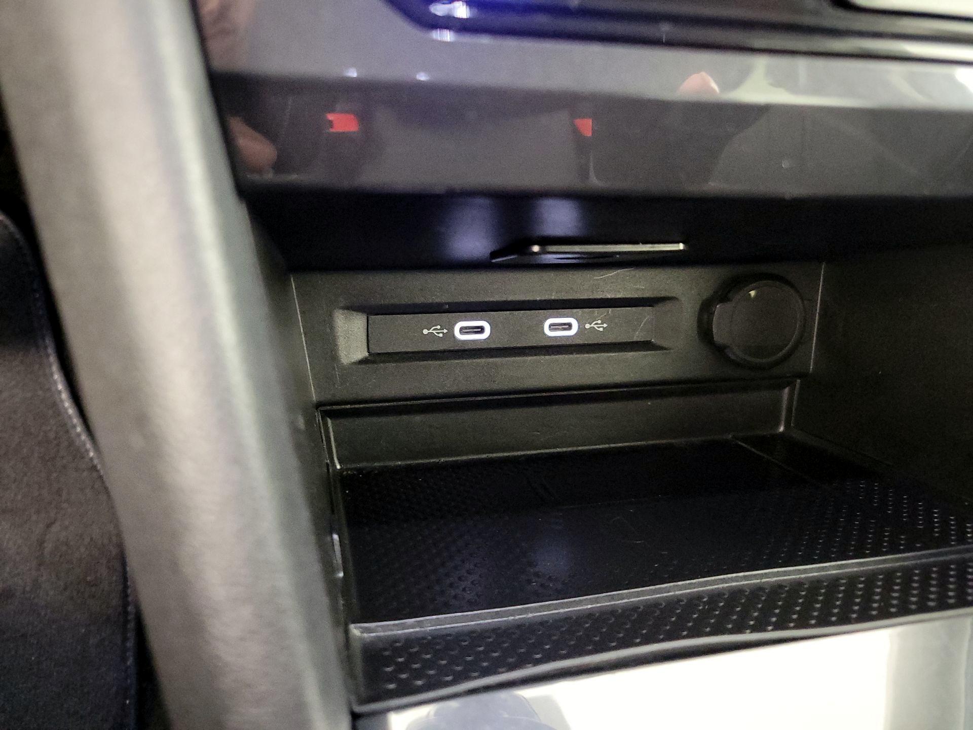 Thumbnail: 2024 Volkswagen Tiguan - 18