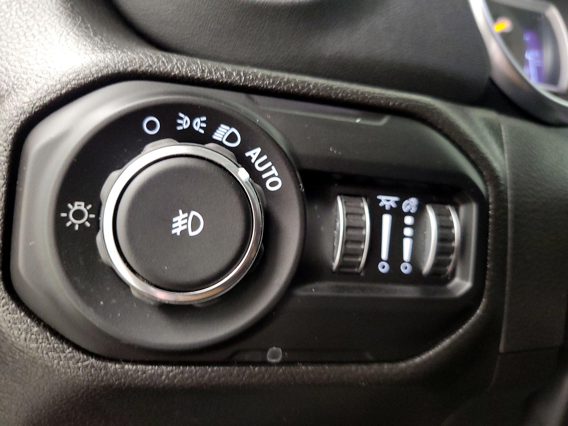 Thumbnail: 2022 Jeep Wrangler - 13