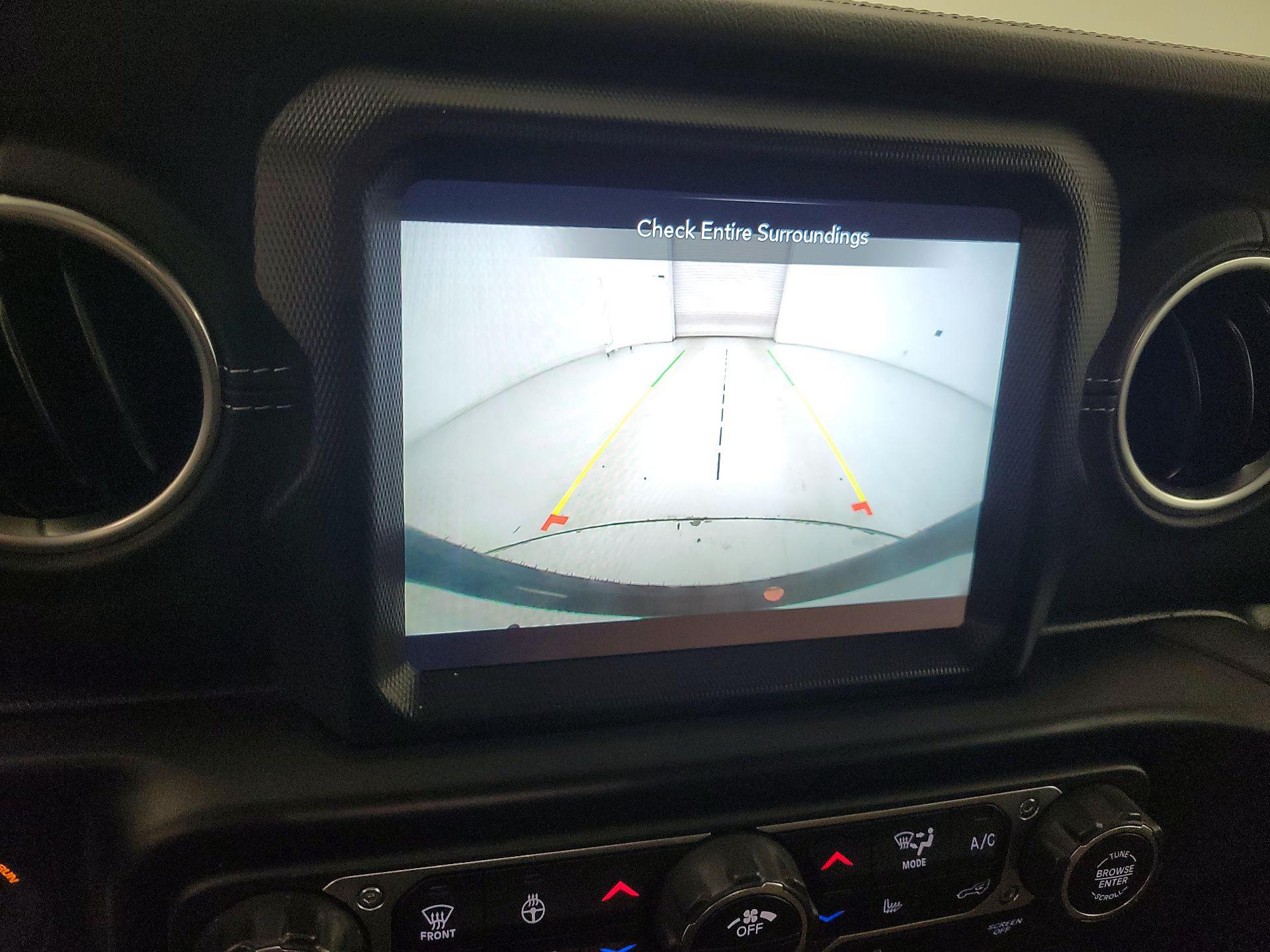 Thumbnail: 2022 Jeep Wrangler - 15