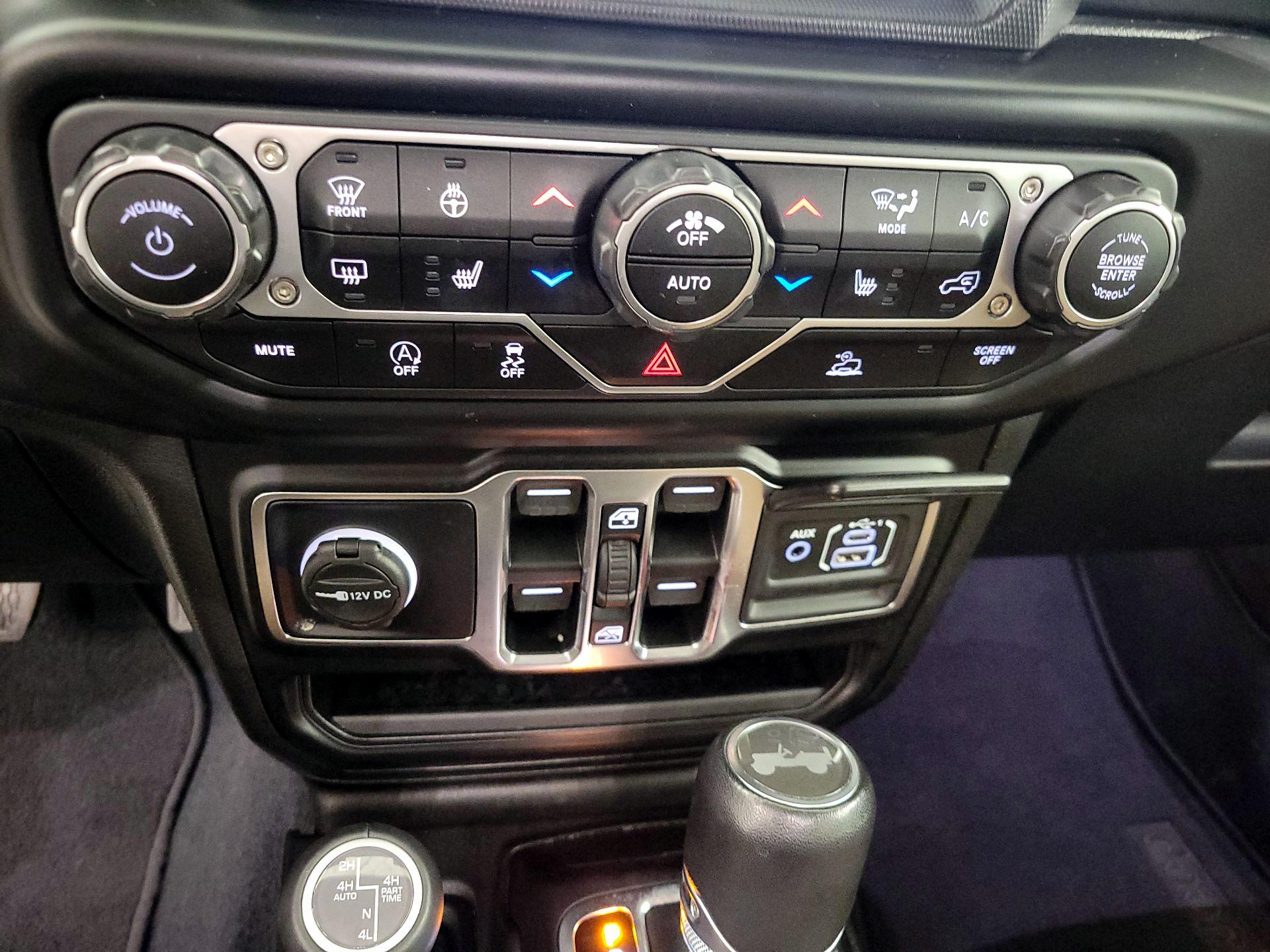 Thumbnail: 2022 Jeep Wrangler - 17