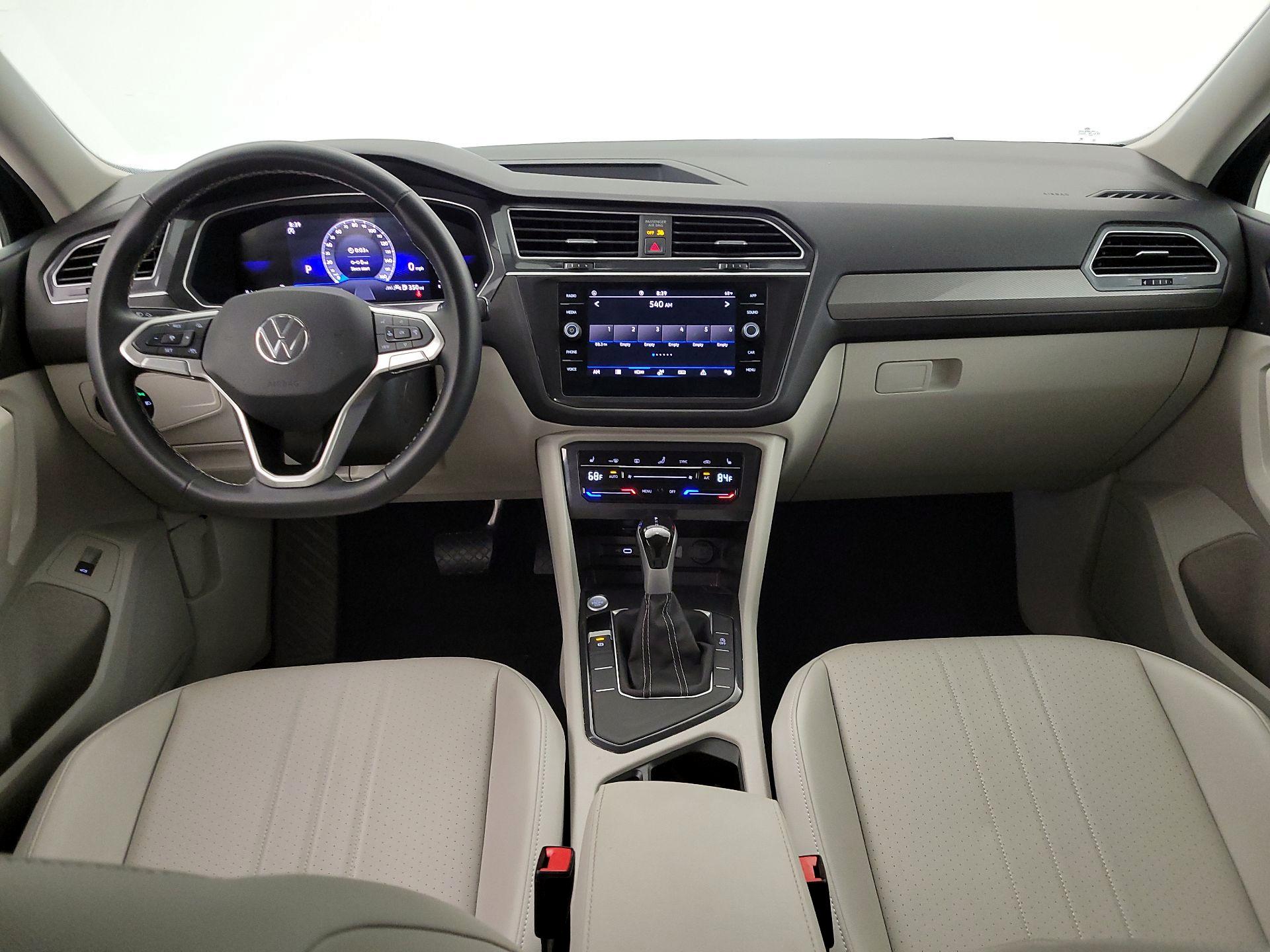 Thumbnail: 2024 Volkswagen Tiguan - 9