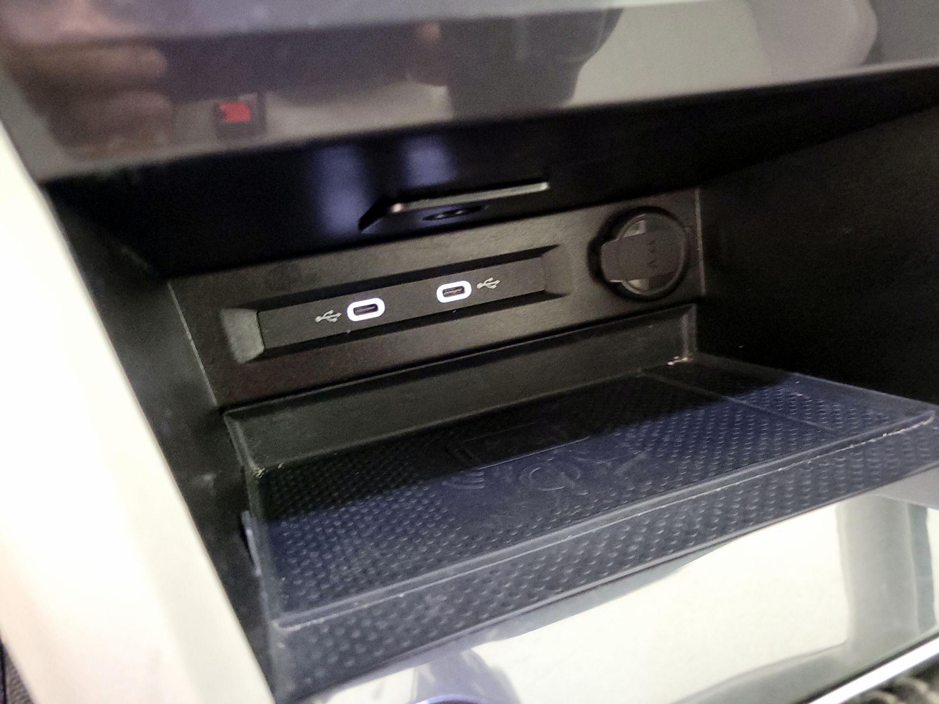 Thumbnail: 2024 Volkswagen Tiguan - 18