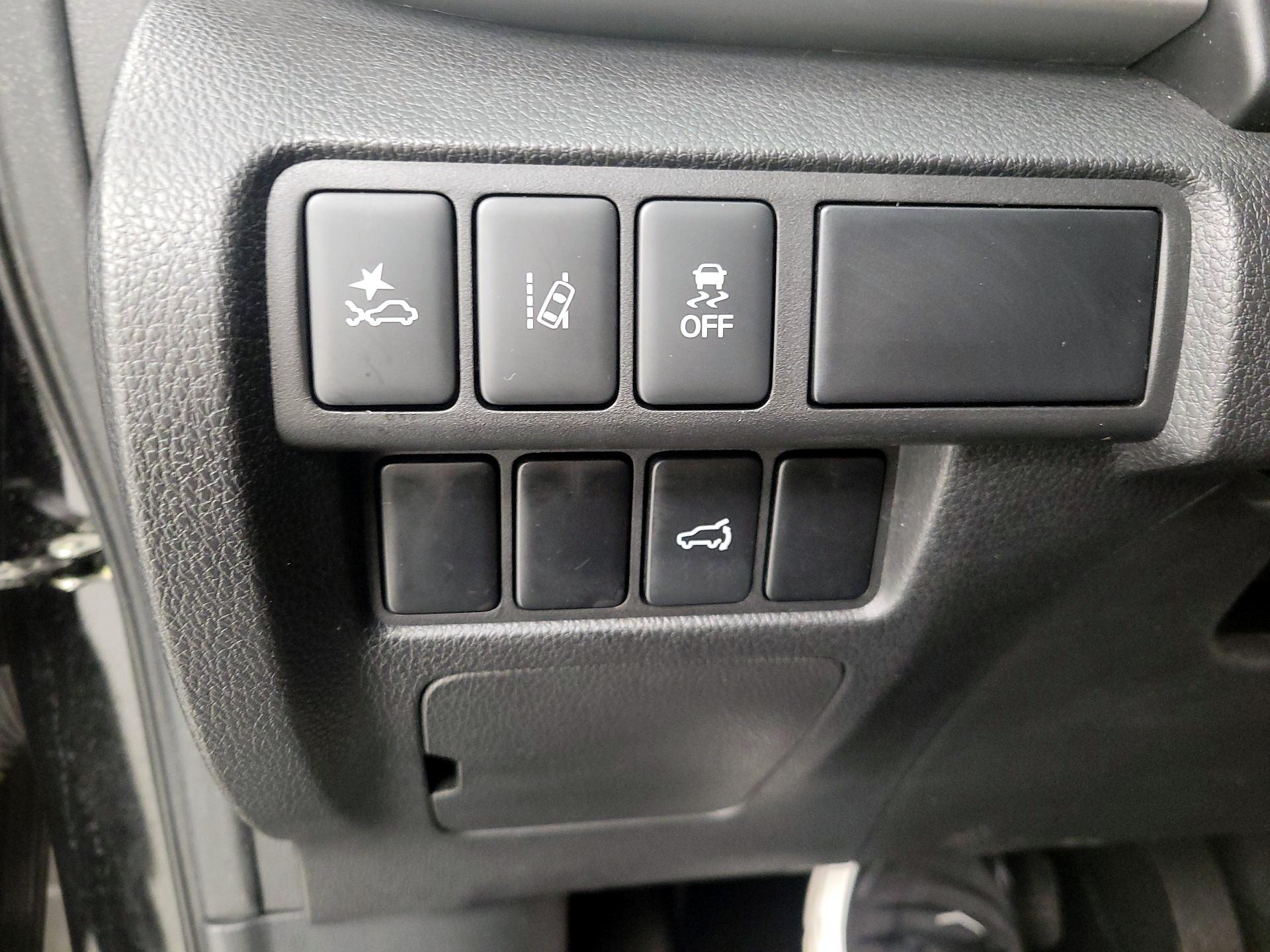 Thumbnail: 2024 Mitsubishi Eclipse Cross - 13