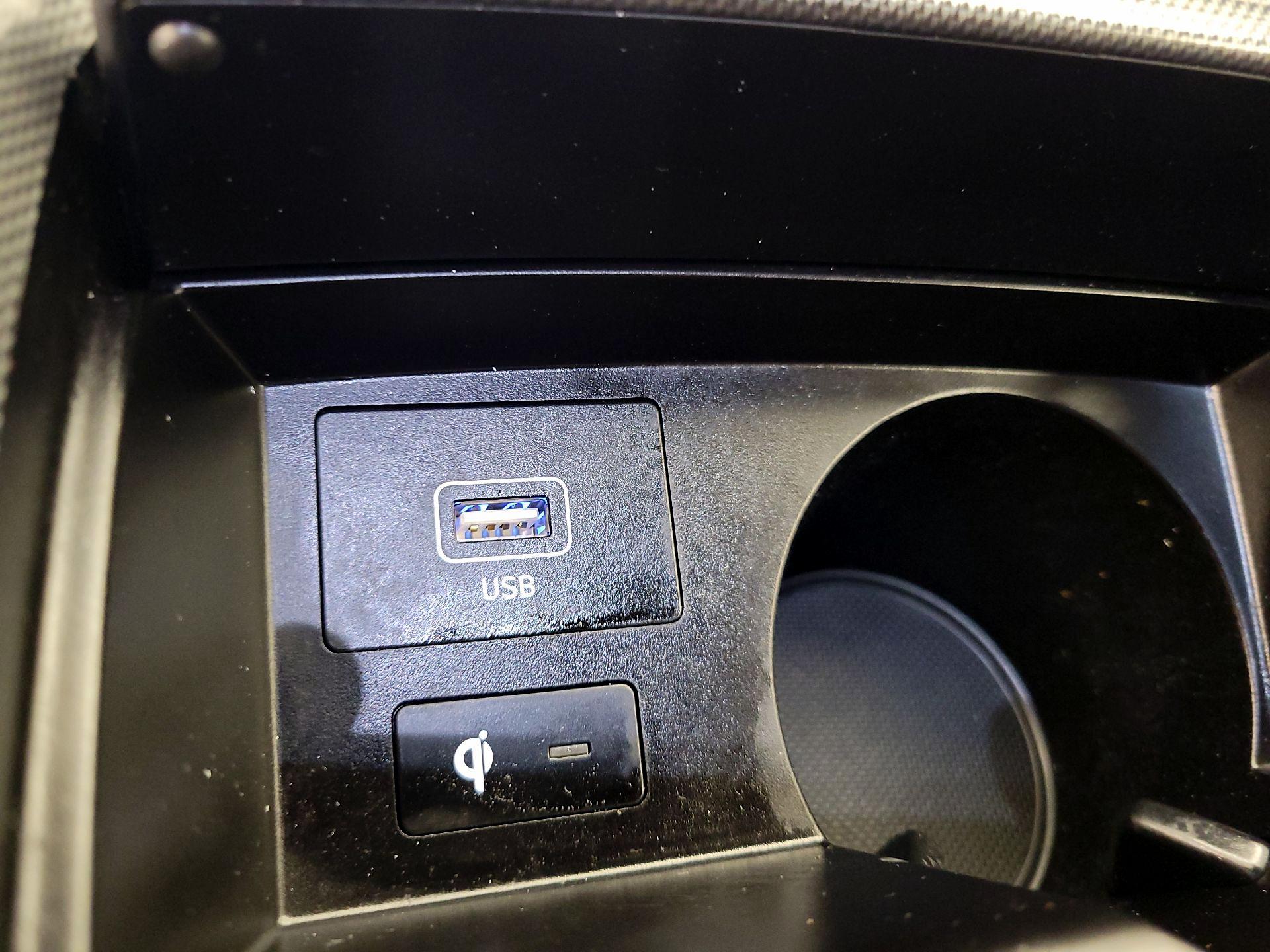 Thumbnail: 2022 Hyundai Santa Fe - 19