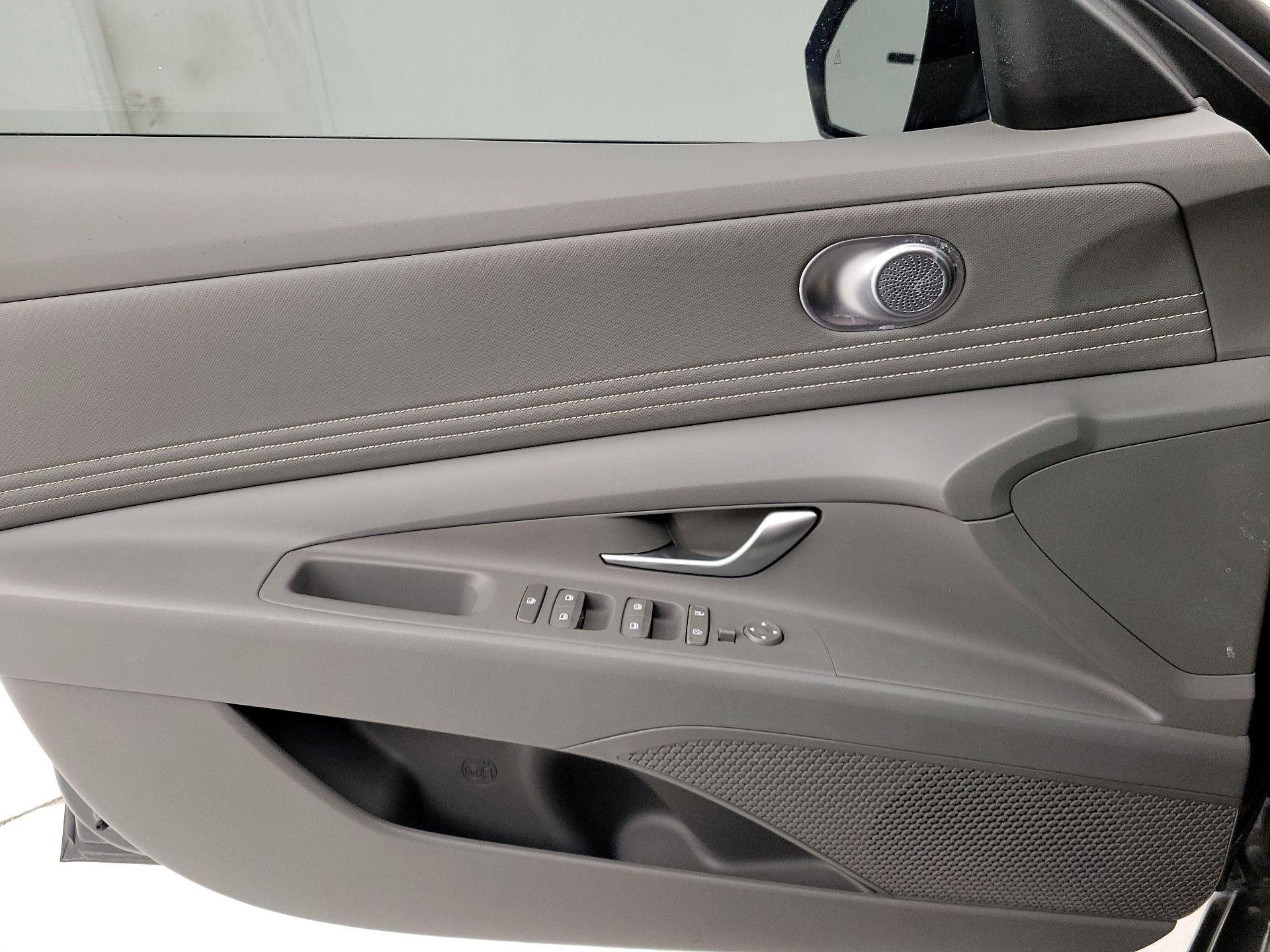 Thumbnail: 2024 Hyundai Elantra - 12