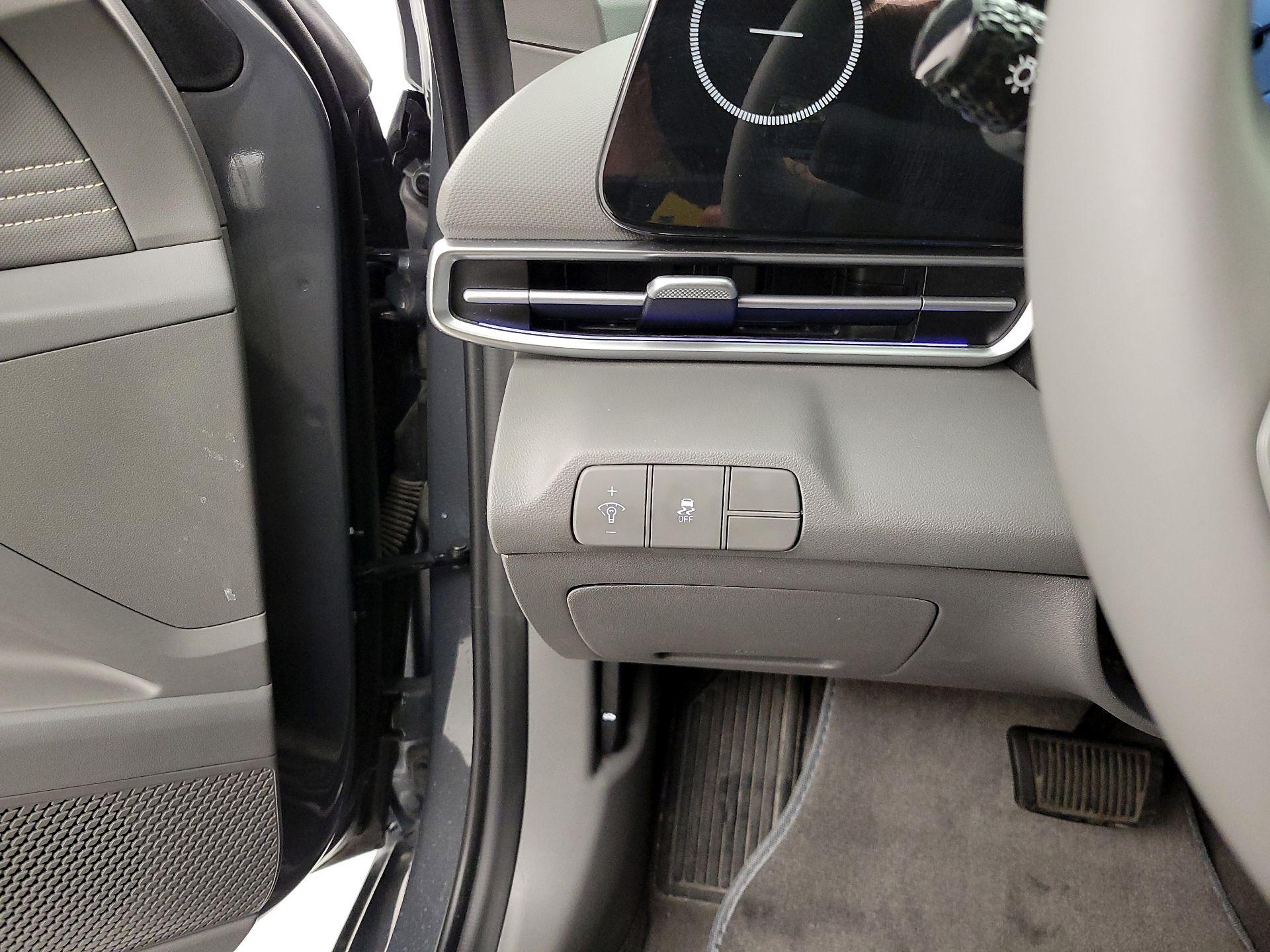 Thumbnail: 2024 Hyundai Elantra - 13