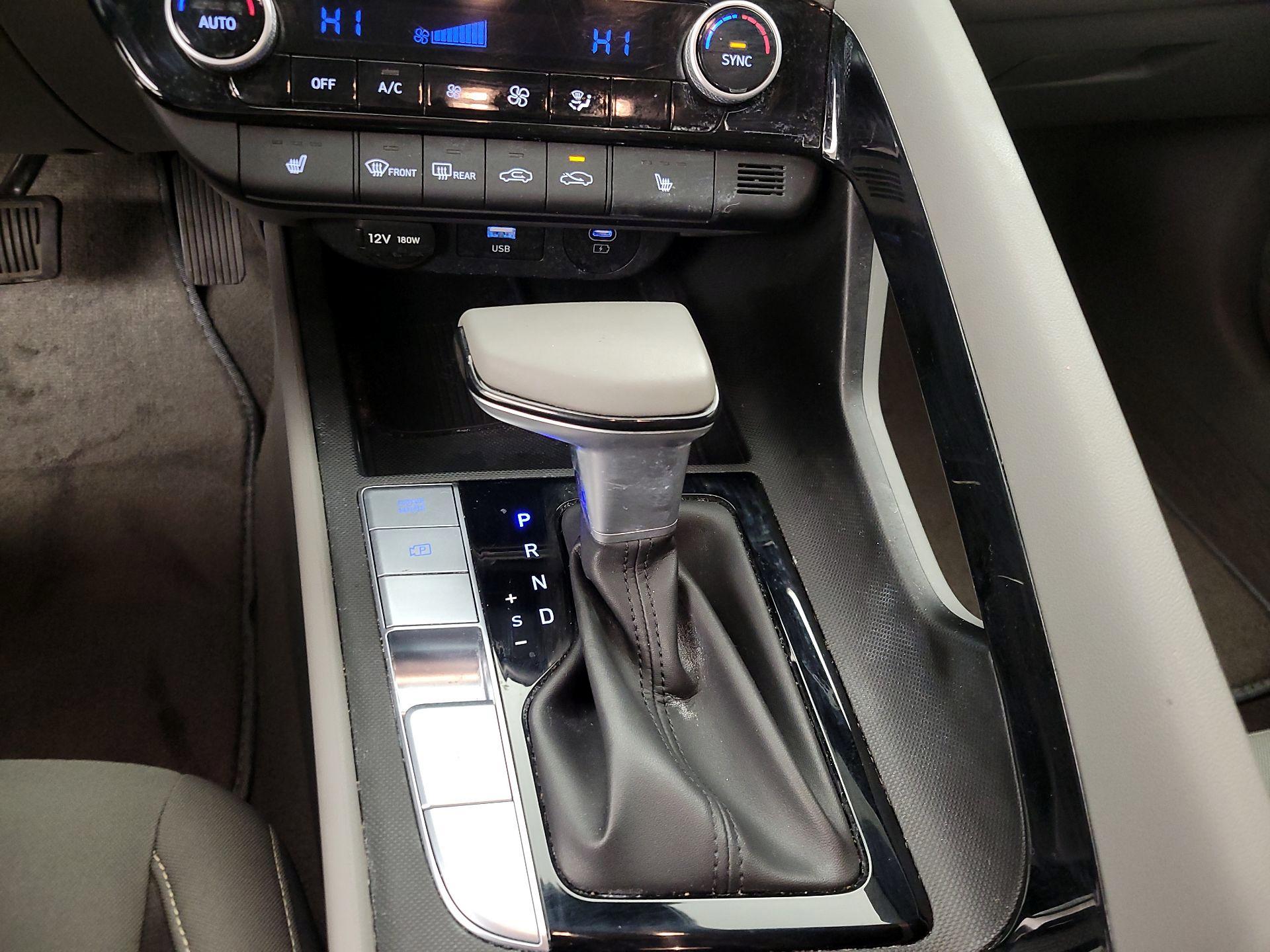 Thumbnail: 2024 Hyundai Elantra - 18