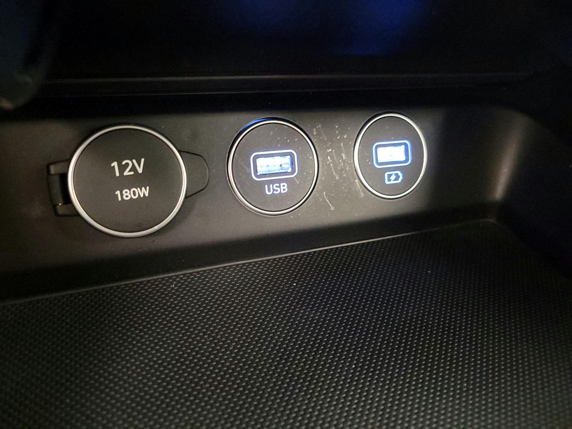 Thumbnail: 2023 Genesis G70 - 19