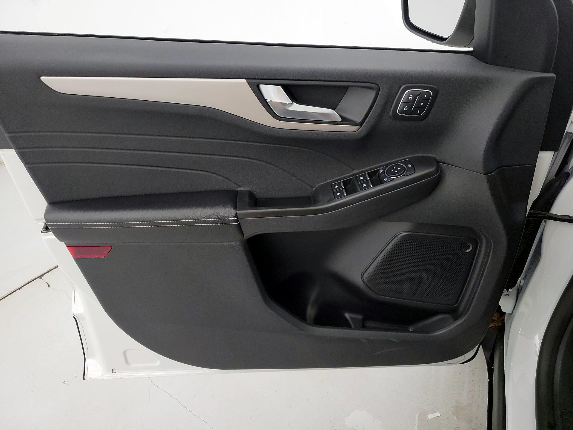 Thumbnail: 2022 Ford Escape - 12