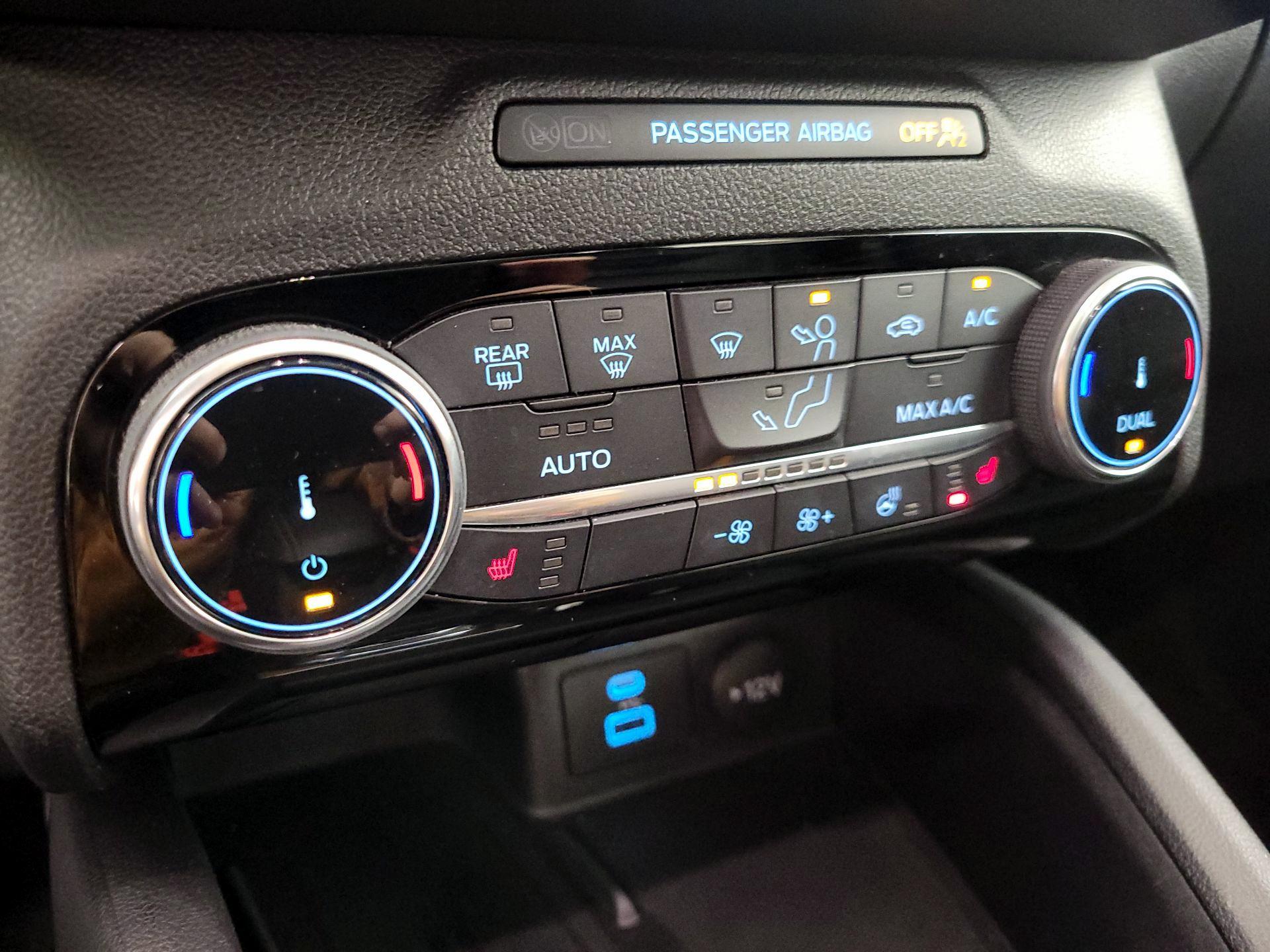 Thumbnail: 2022 Ford Escape - 17