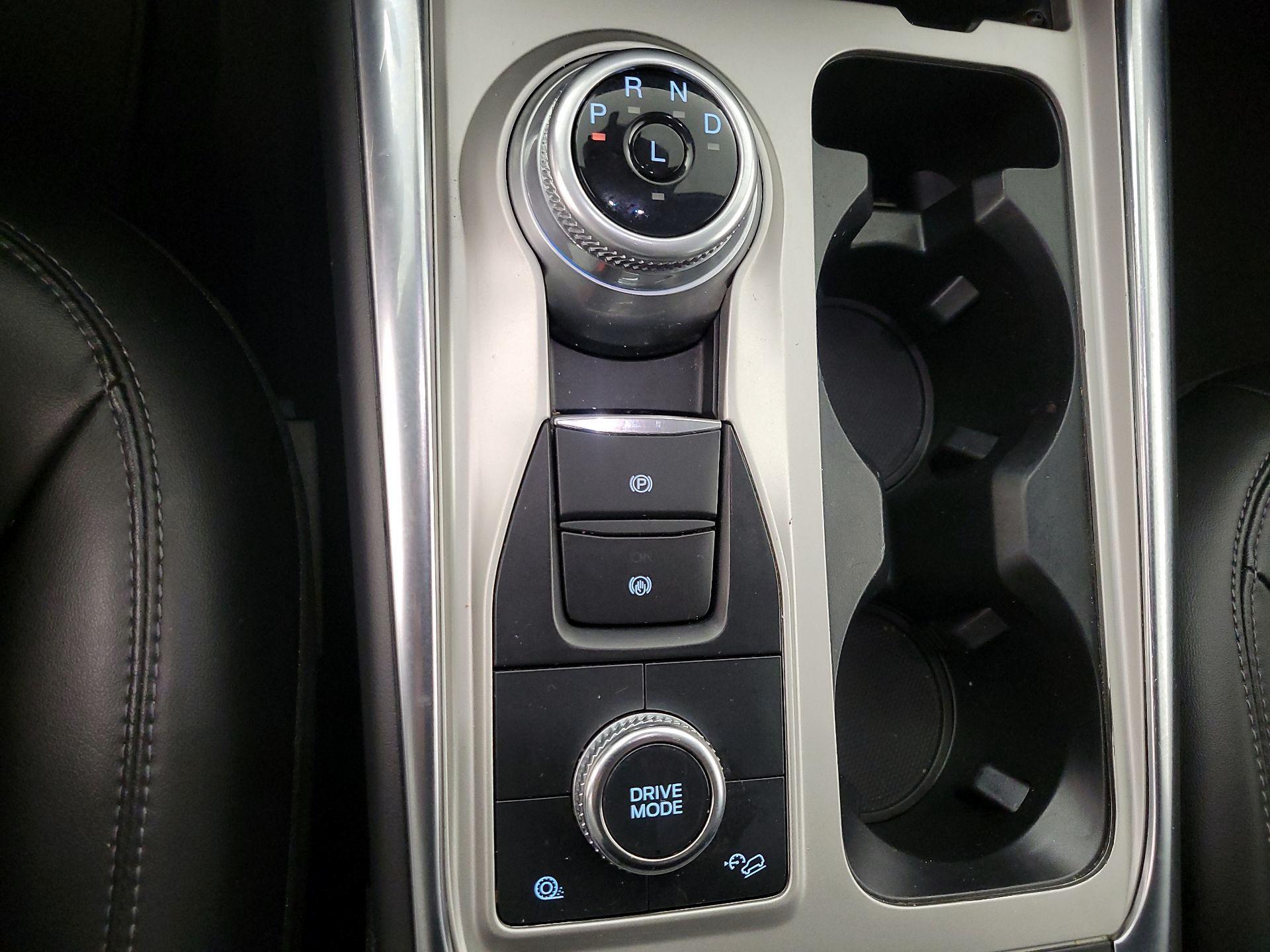 Thumbnail: 2022 Ford Explorer - 17