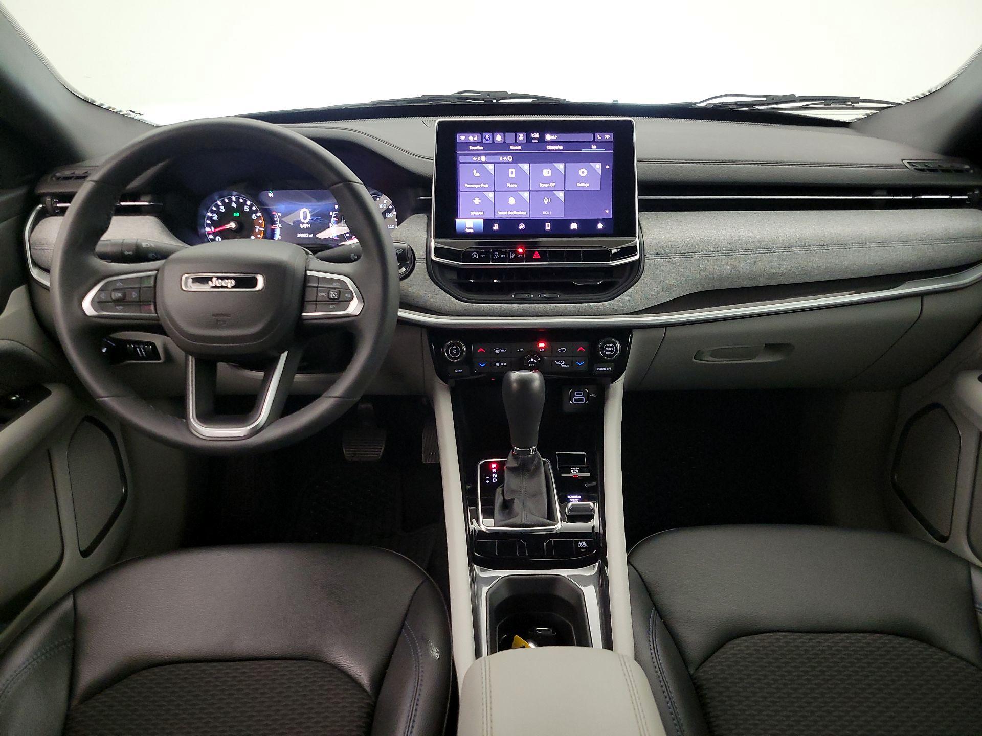 Thumbnail: 2023 Jeep Compass - 9