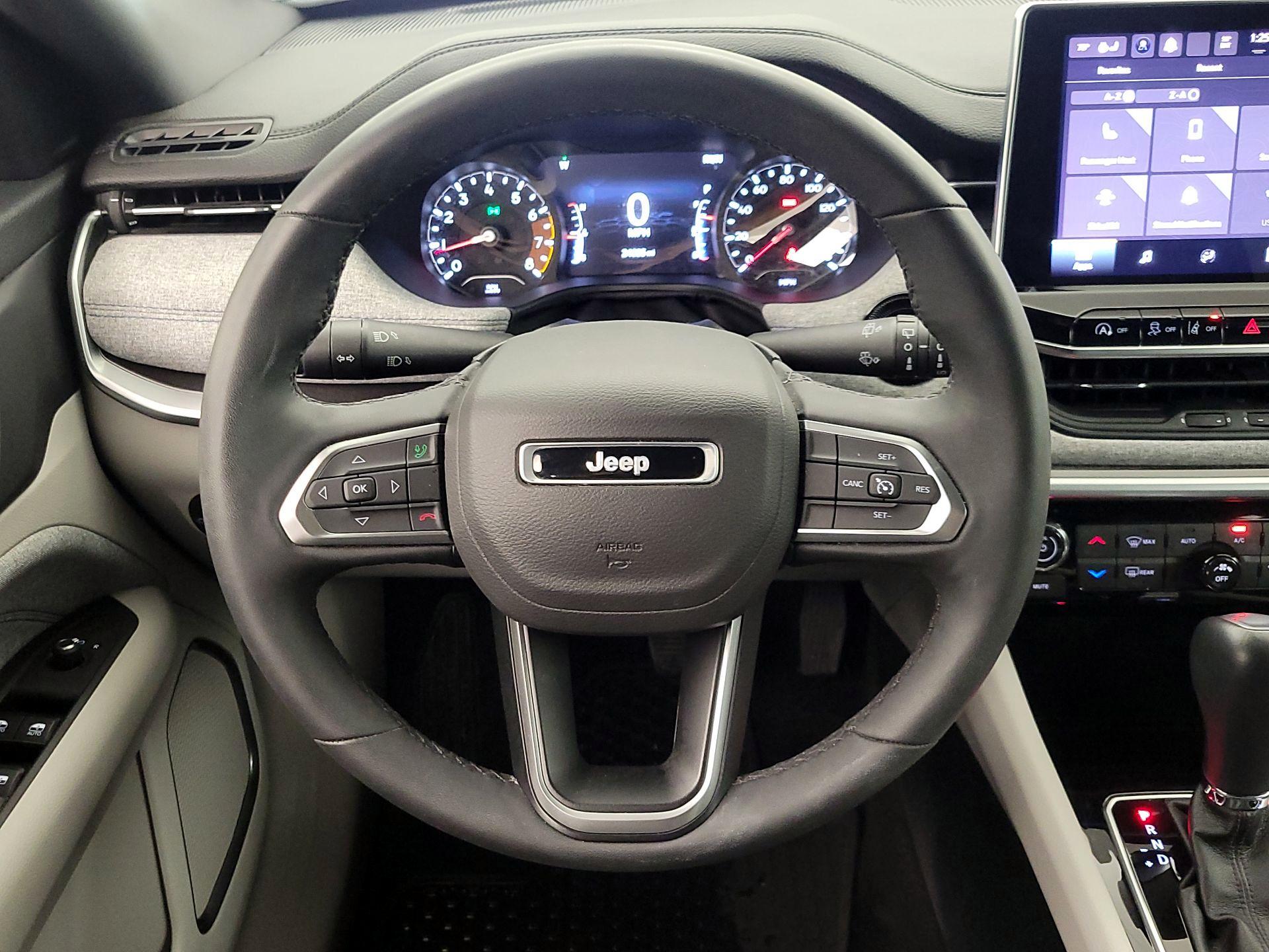 Thumbnail: 2023 Jeep Compass - 10