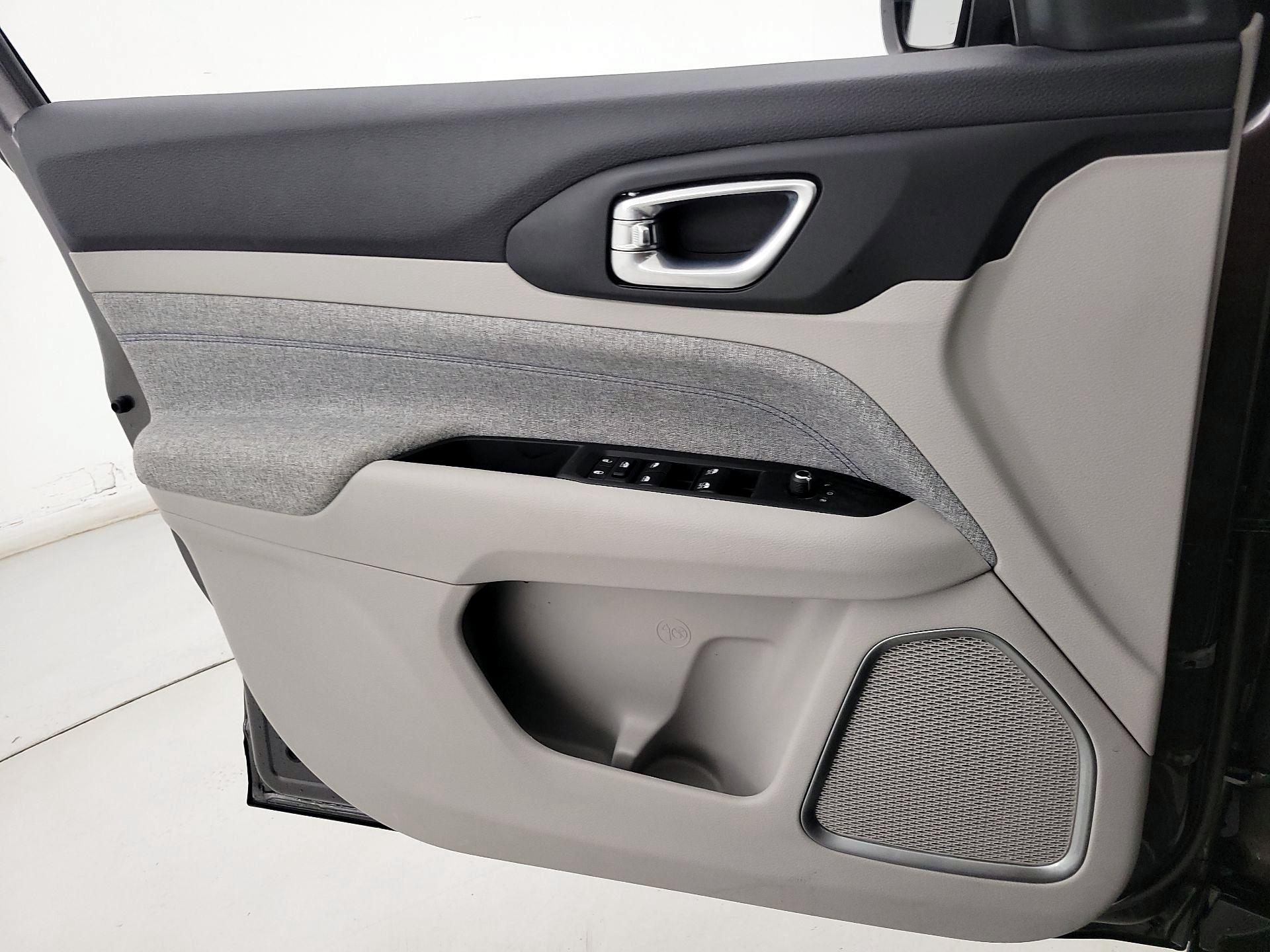 Thumbnail: 2023 Jeep Compass - 12