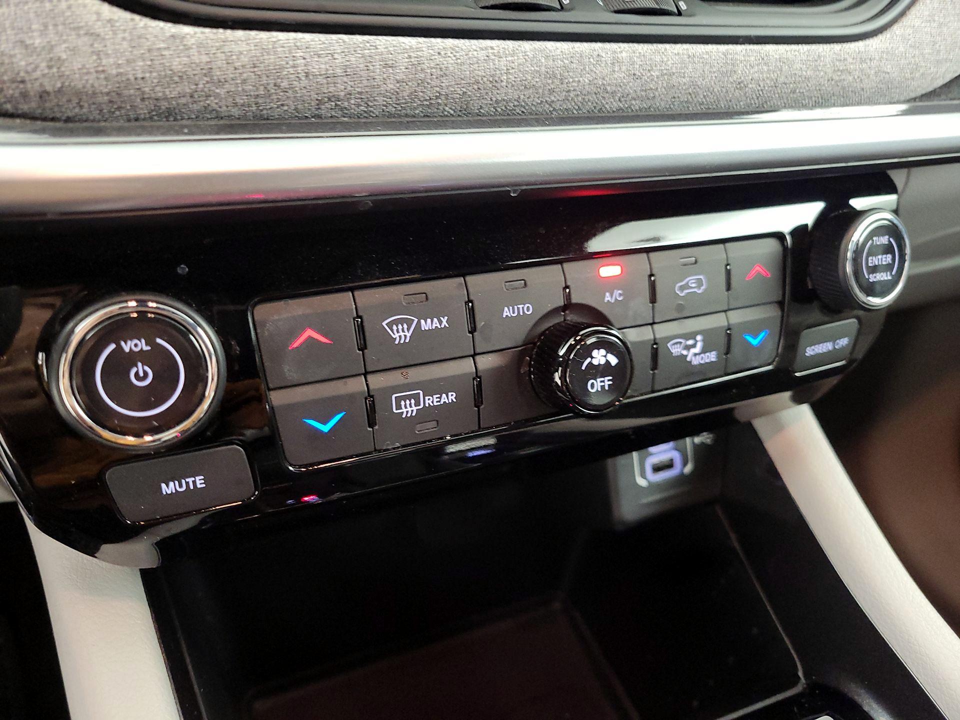 Thumbnail: 2023 Jeep Compass - 16