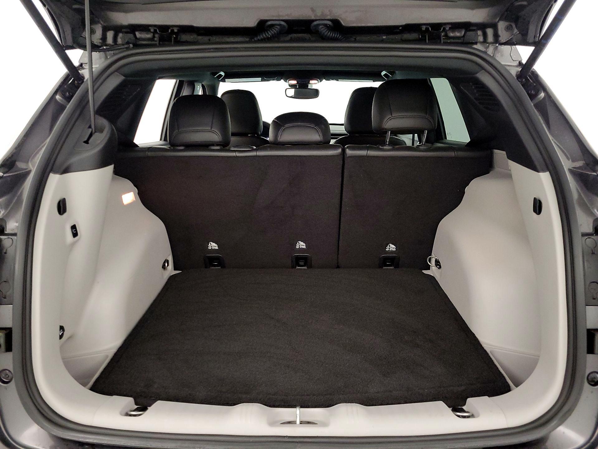 Thumbnail: 2023 Jeep Compass - 20