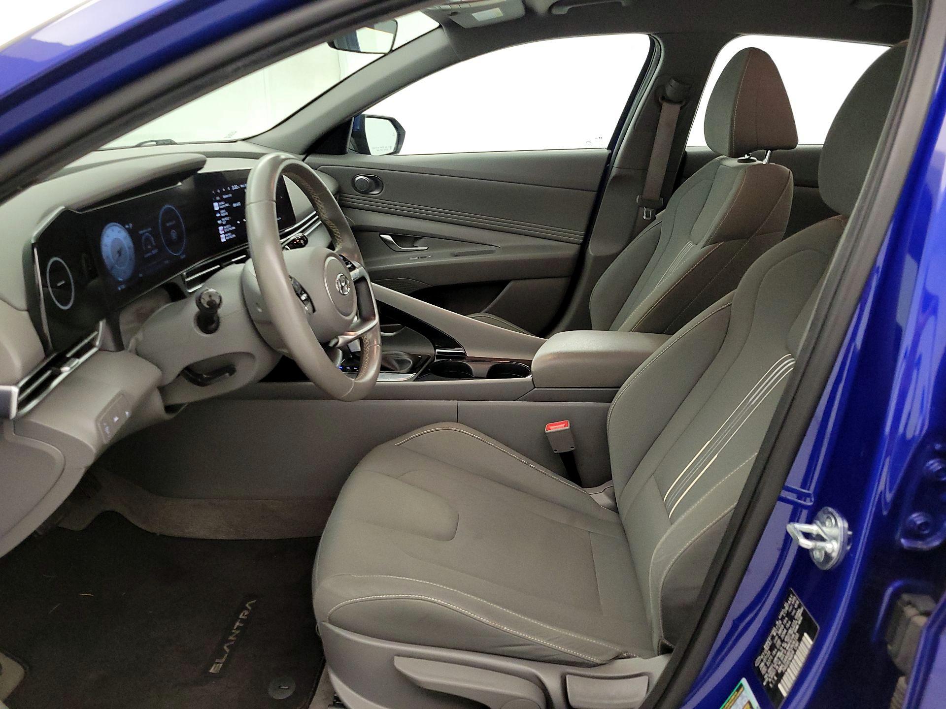 Thumbnail: 2023 Hyundai Elantra - 11