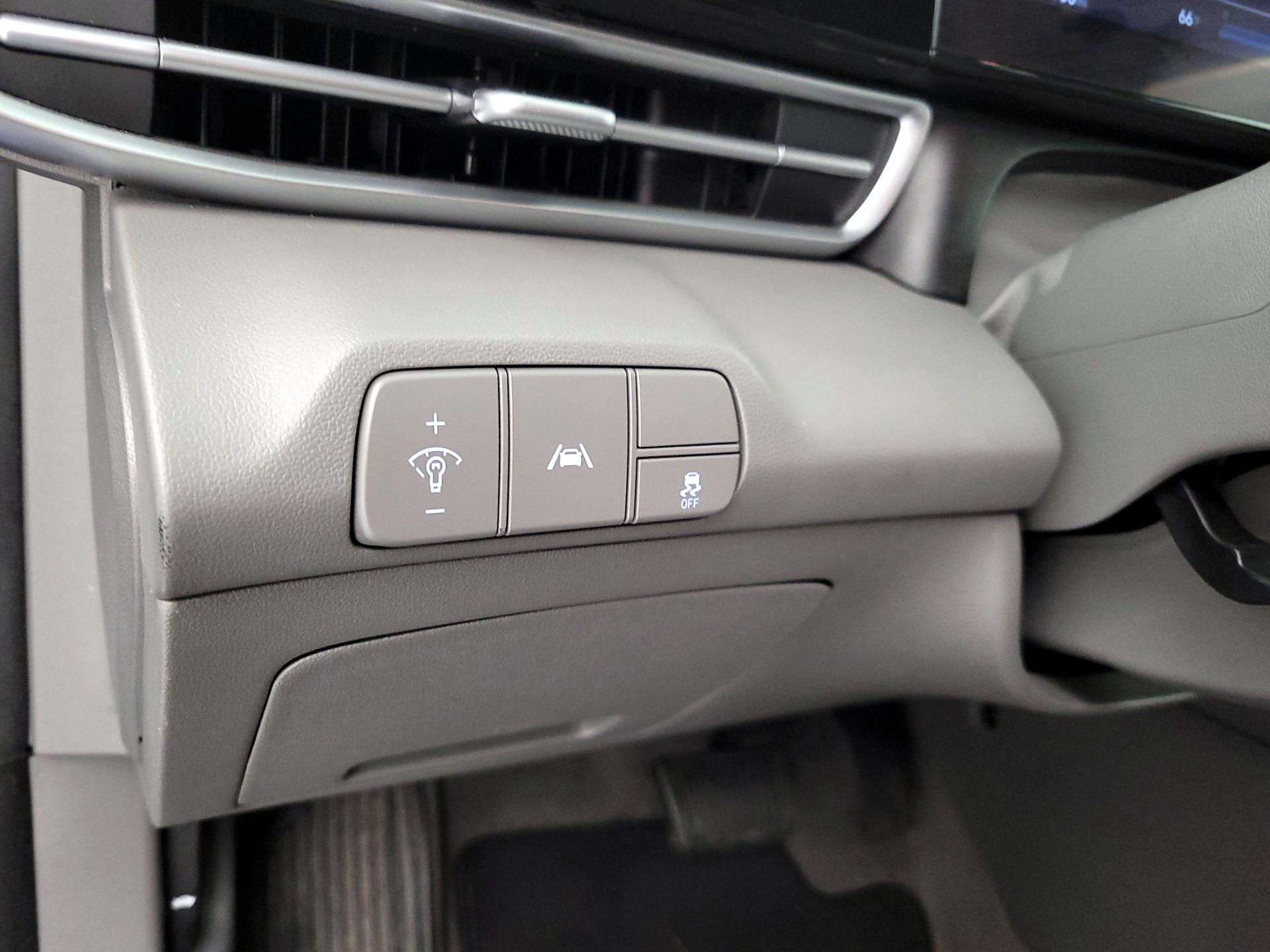 Thumbnail: 2023 Hyundai Elantra - 13