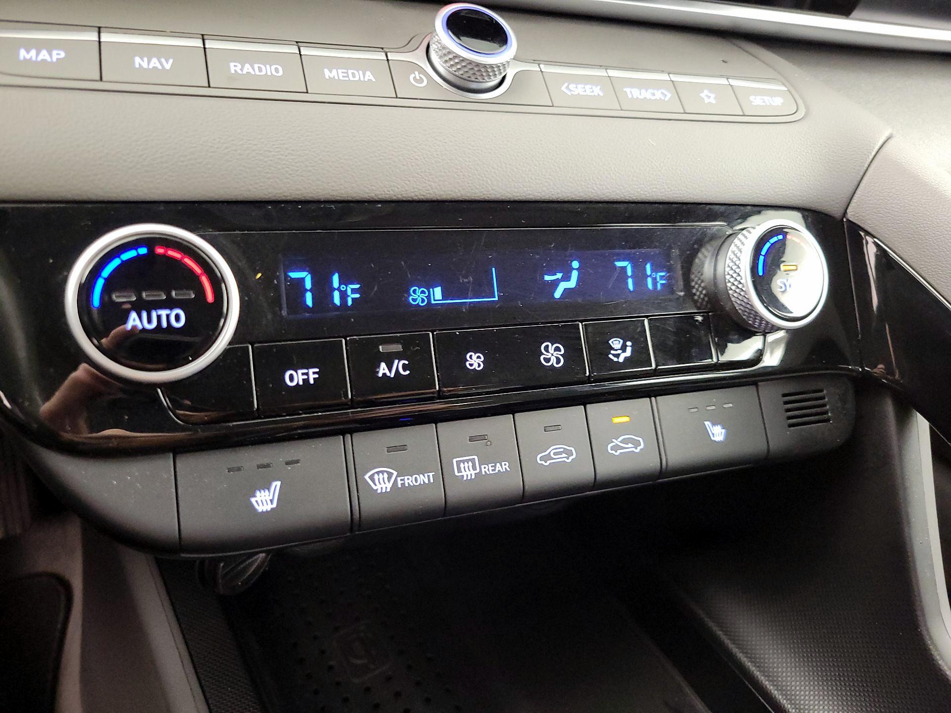 Thumbnail: 2023 Hyundai Elantra - 16