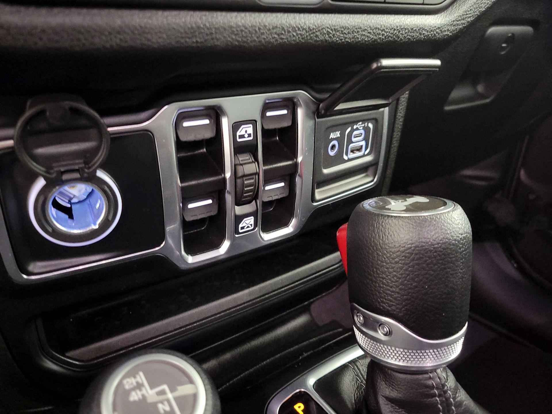 Thumbnail: 2024 Jeep Wrangler - 18