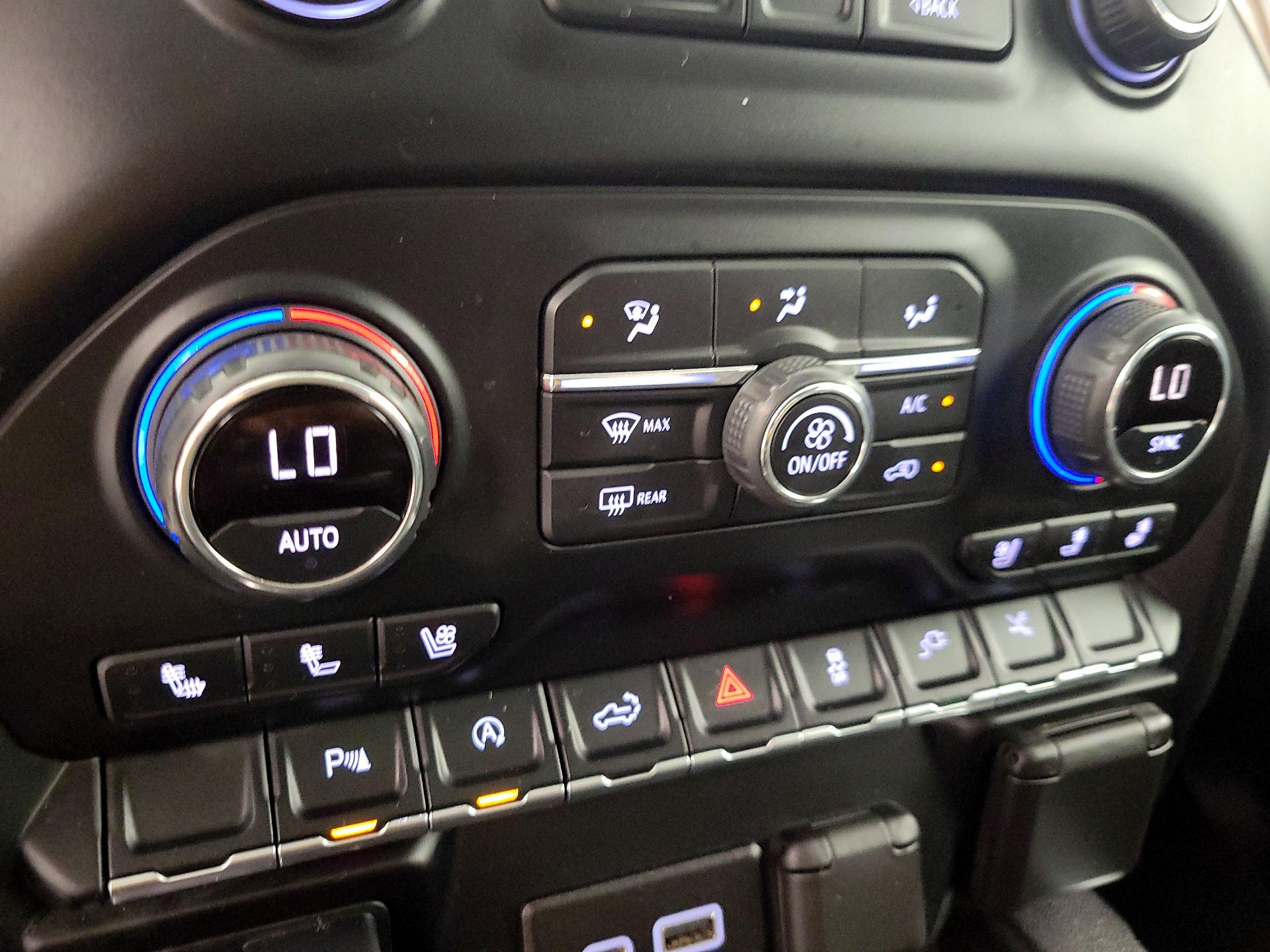 Thumbnail: 2020 Chevrolet Silverado 1500 - 17