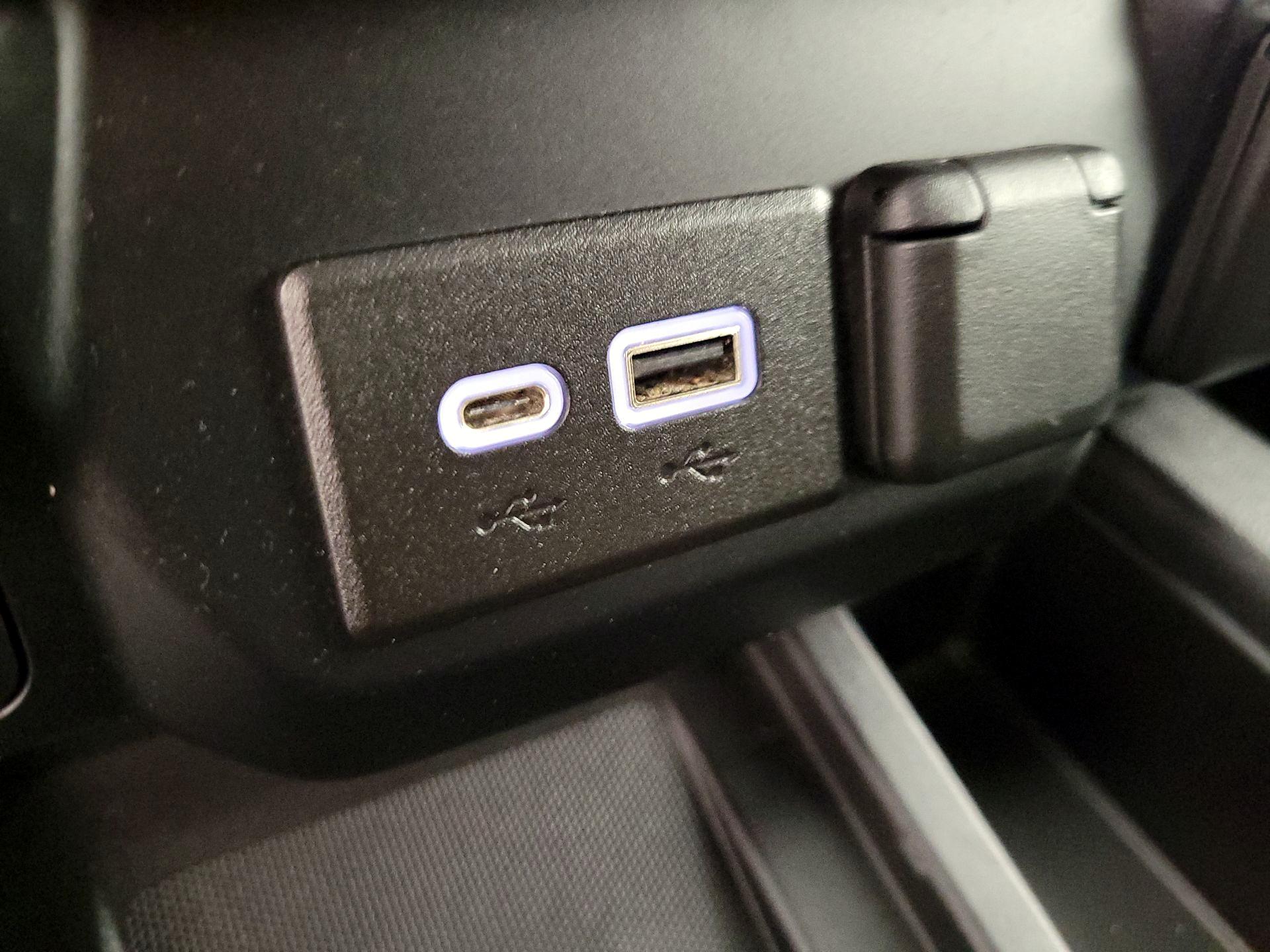 Thumbnail: 2020 Chevrolet Silverado 1500 - 19