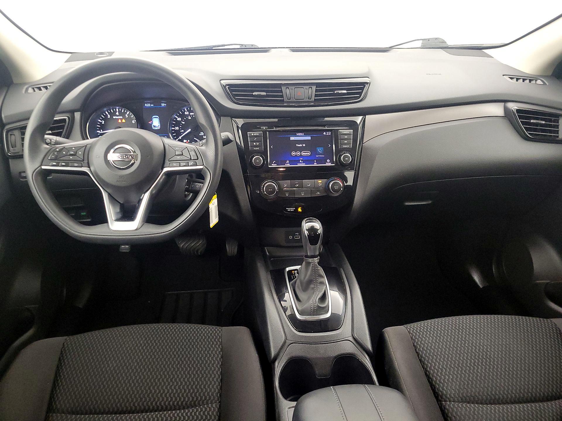 Thumbnail: 2020 Nissan Rogue Sport - 9