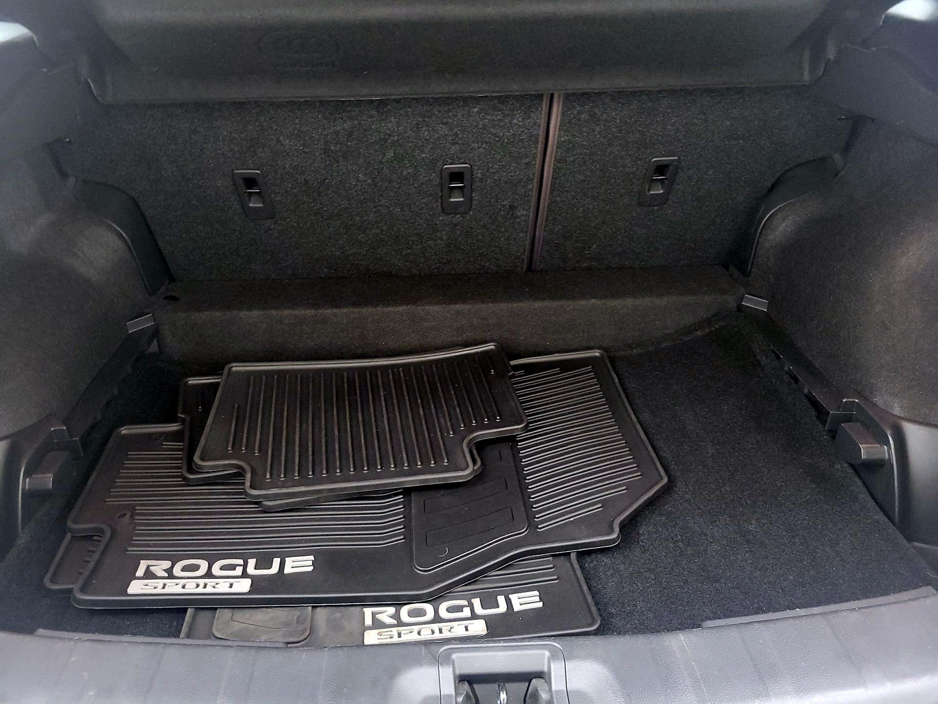 Thumbnail: 2020 Nissan Rogue Sport - 20