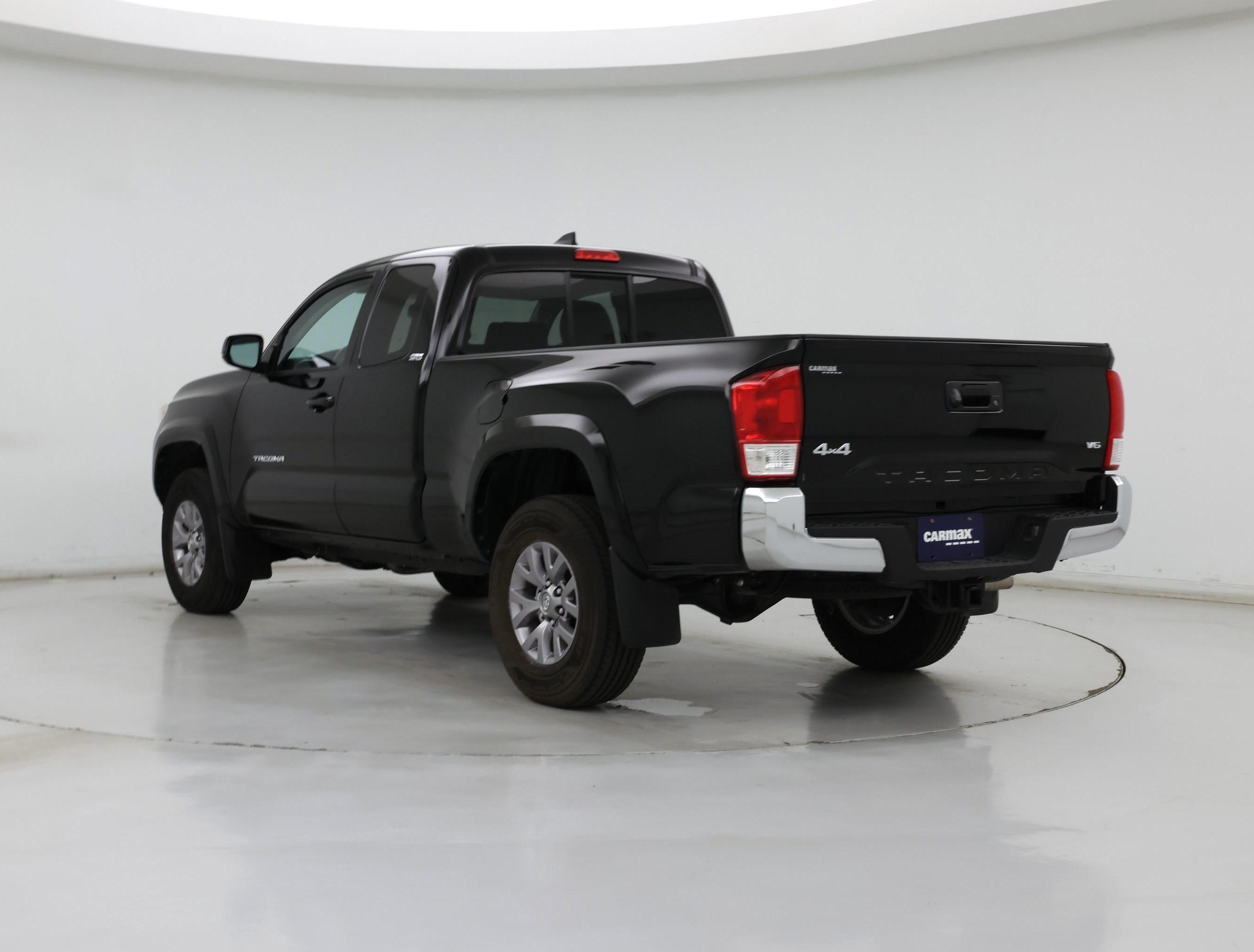 Thumbnail: 2016 Toyota Tacoma - 2