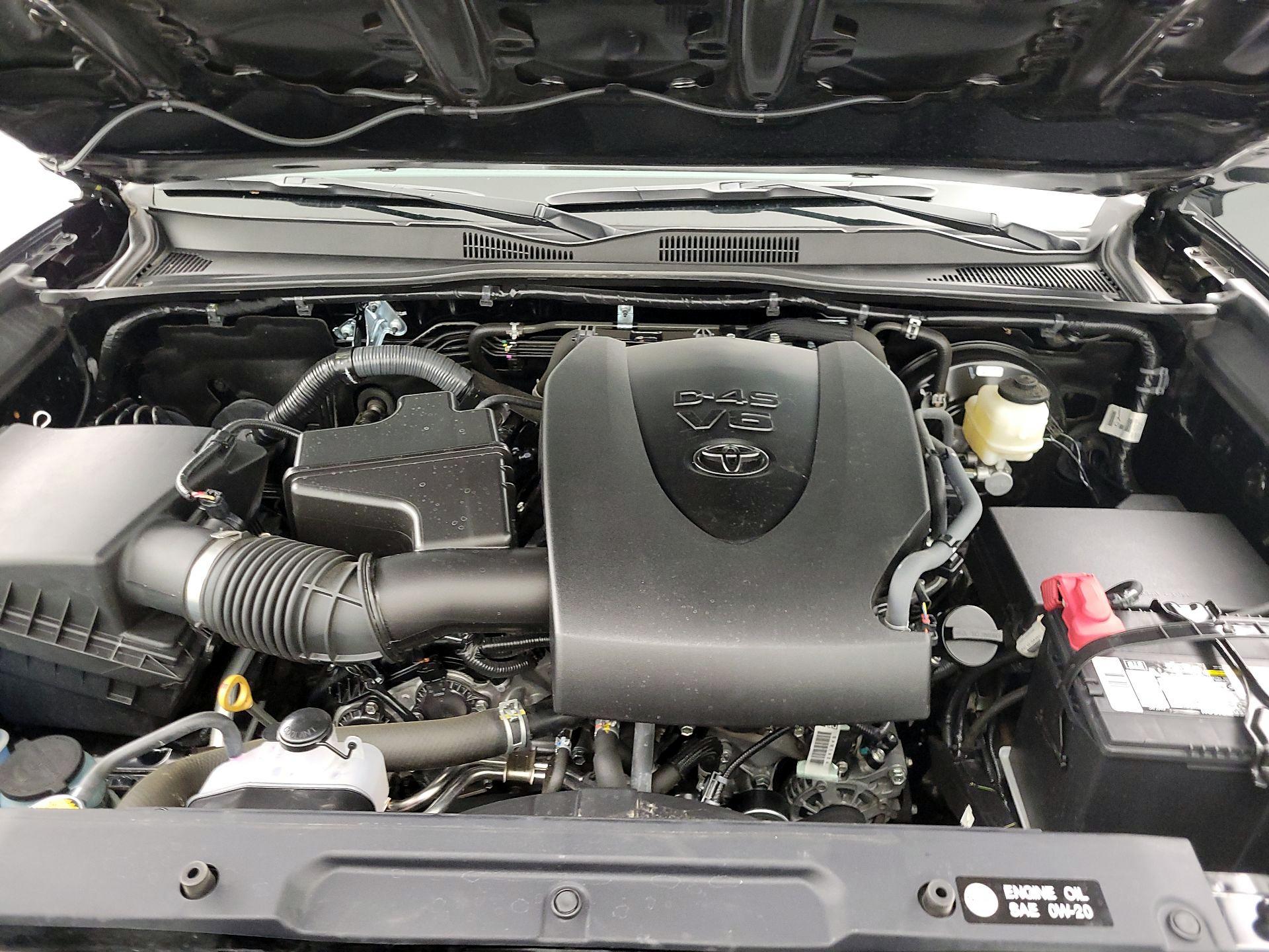Thumbnail: 2016 Toyota Tacoma - 20