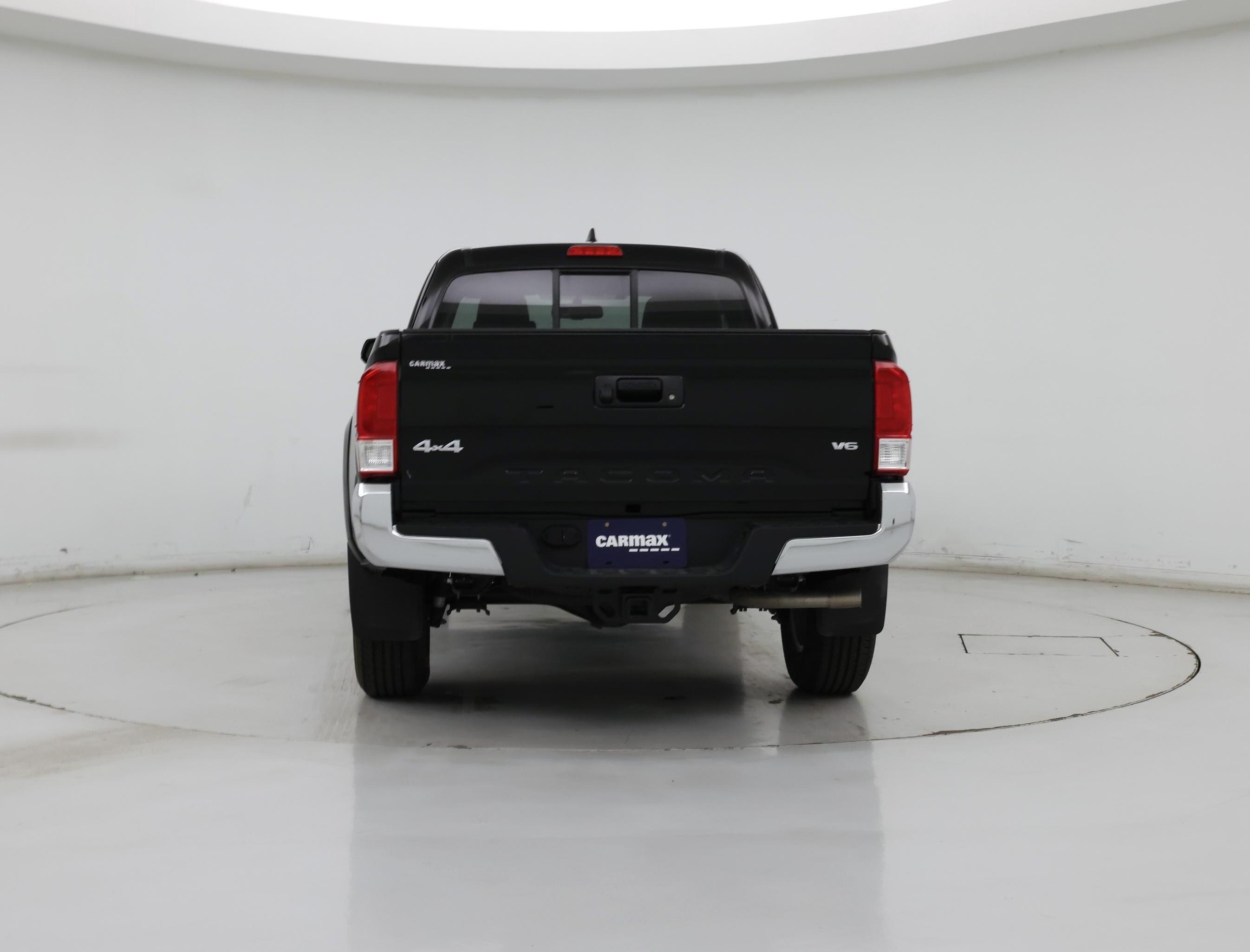 Thumbnail: 2016 Toyota Tacoma - 6