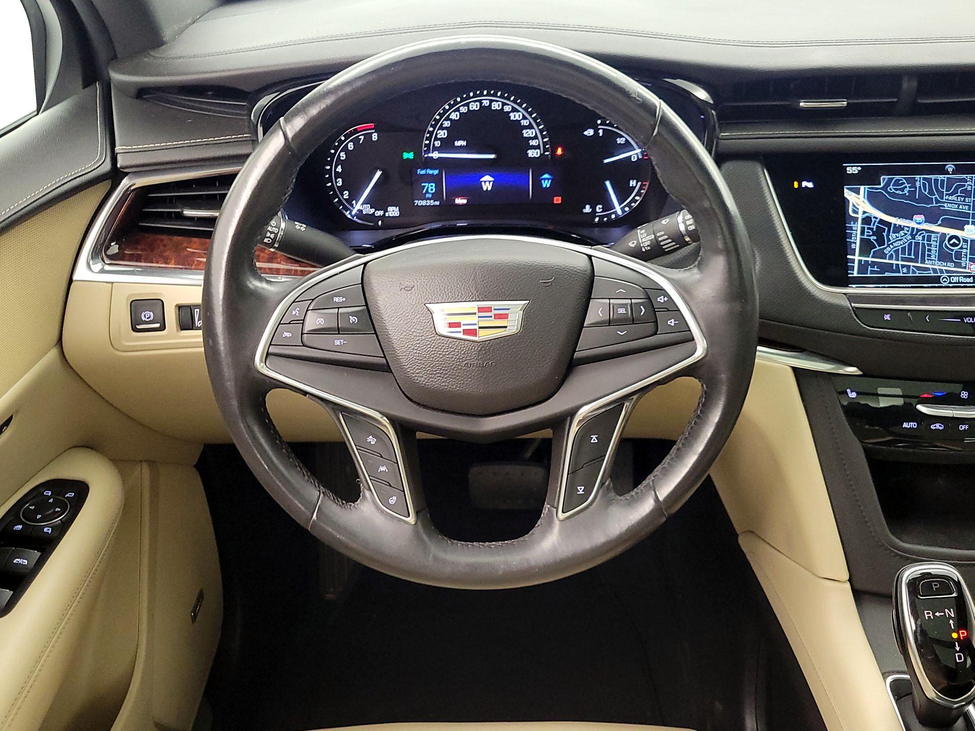 Thumbnail: 2017 Cadillac XT5 - 10