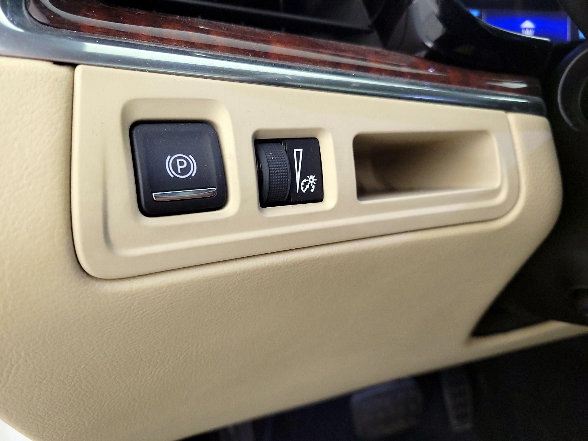 Thumbnail: 2017 Cadillac XT5 - 13