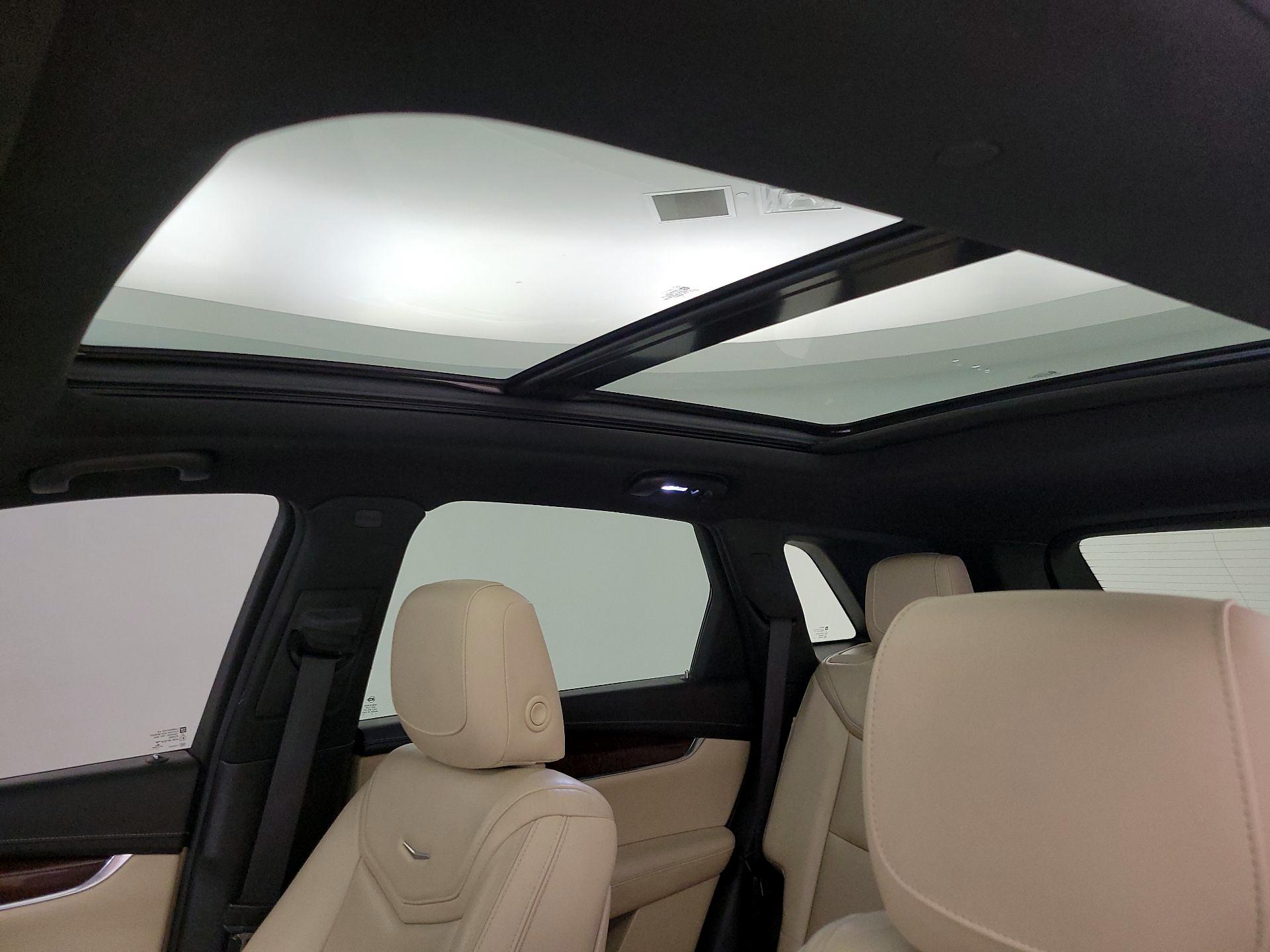 Thumbnail: 2017 Cadillac XT5 - 20