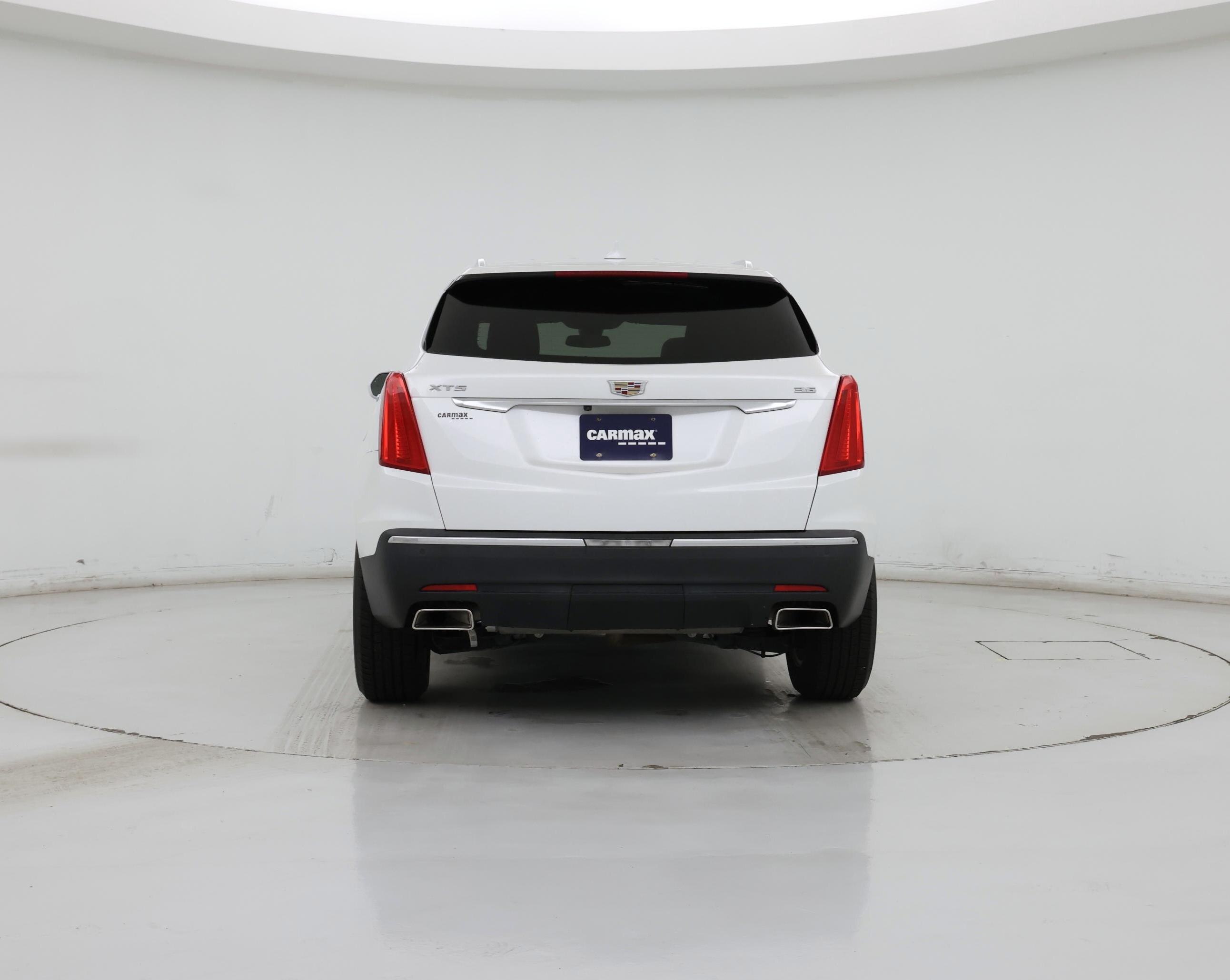 Thumbnail: 2017 Cadillac XT5 - 6