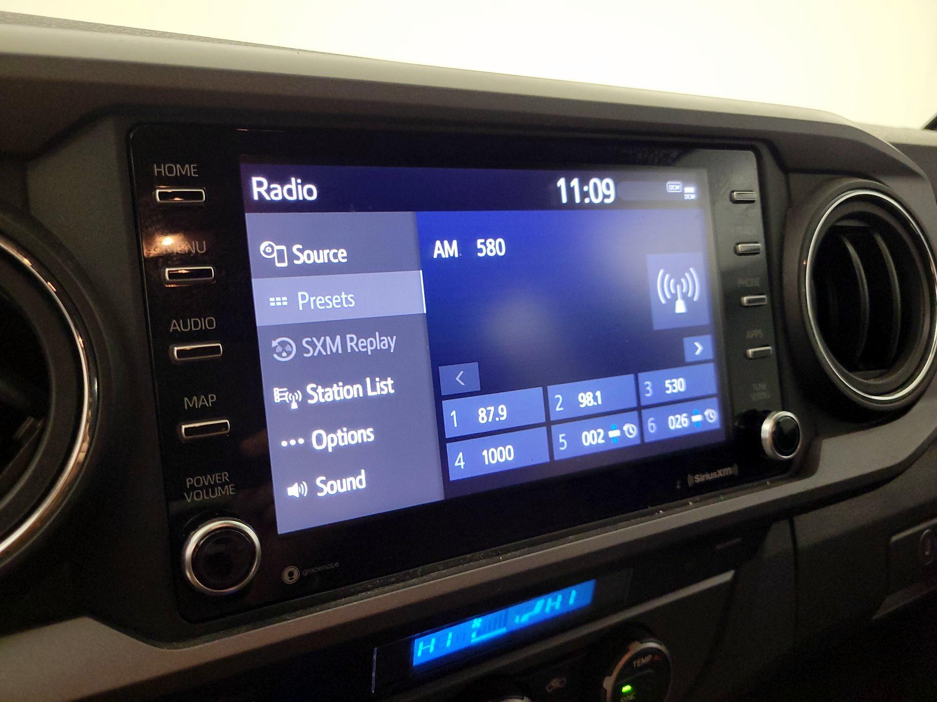 Thumbnail: 2023 Toyota Tacoma - 15